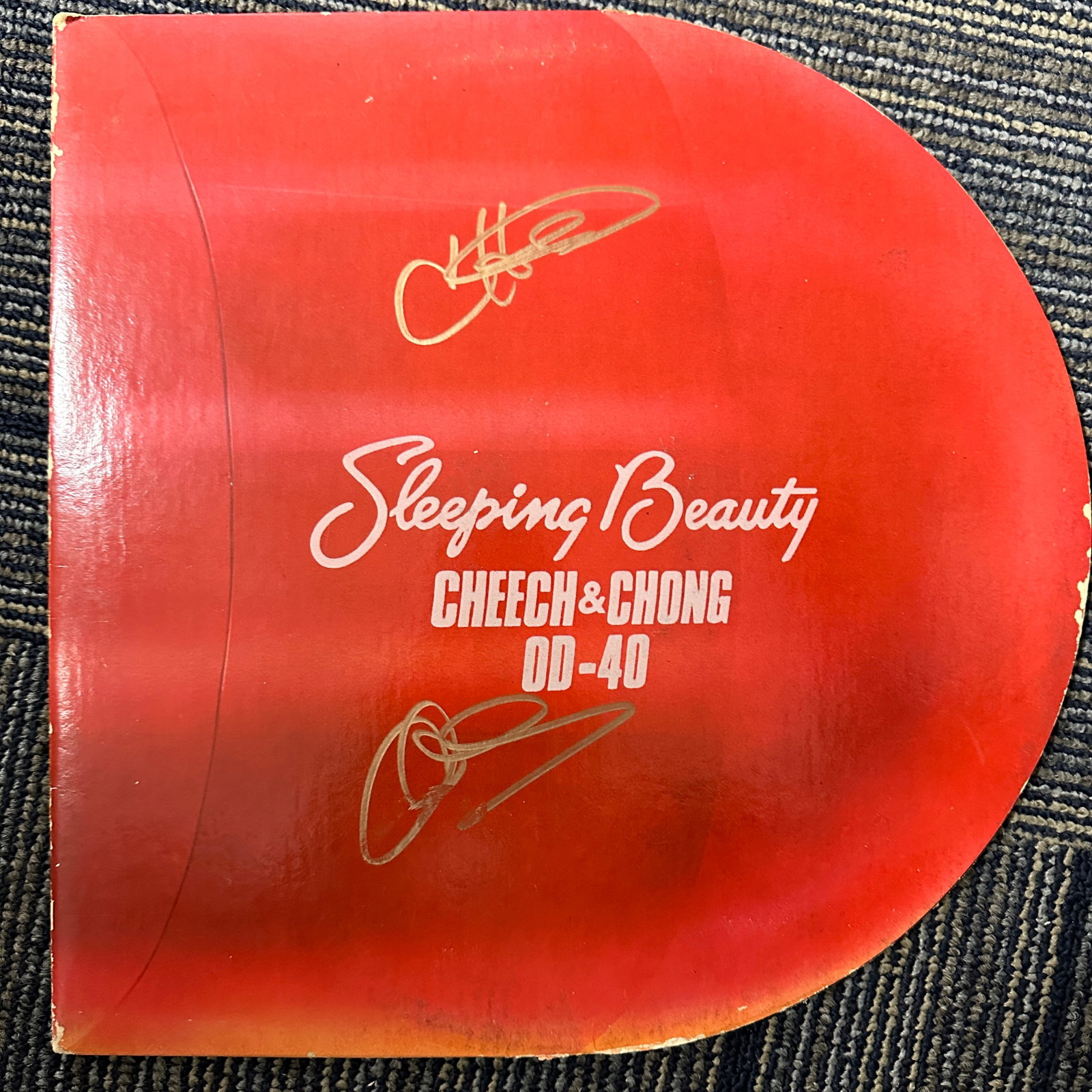 Cheech and Chong Autographed ALBUM: Displays are not framed, and can be framed for a cost. Framed items will state they are framed in the name of the item. All signed items come with a COA. Ask any and all questions BEFORE bidding. Sign