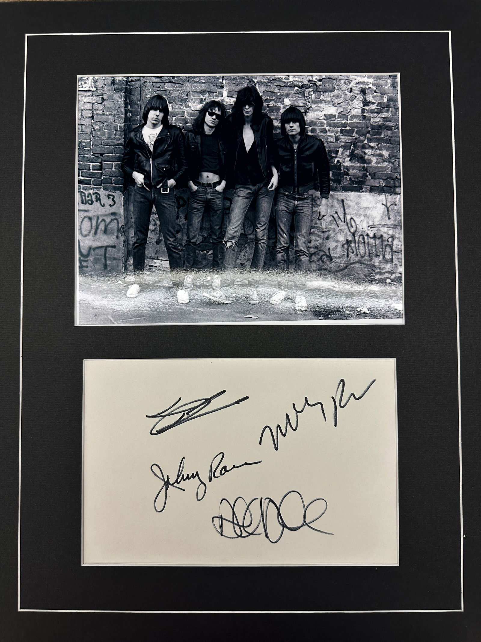 Ramones Autograph Display (1 of 1)