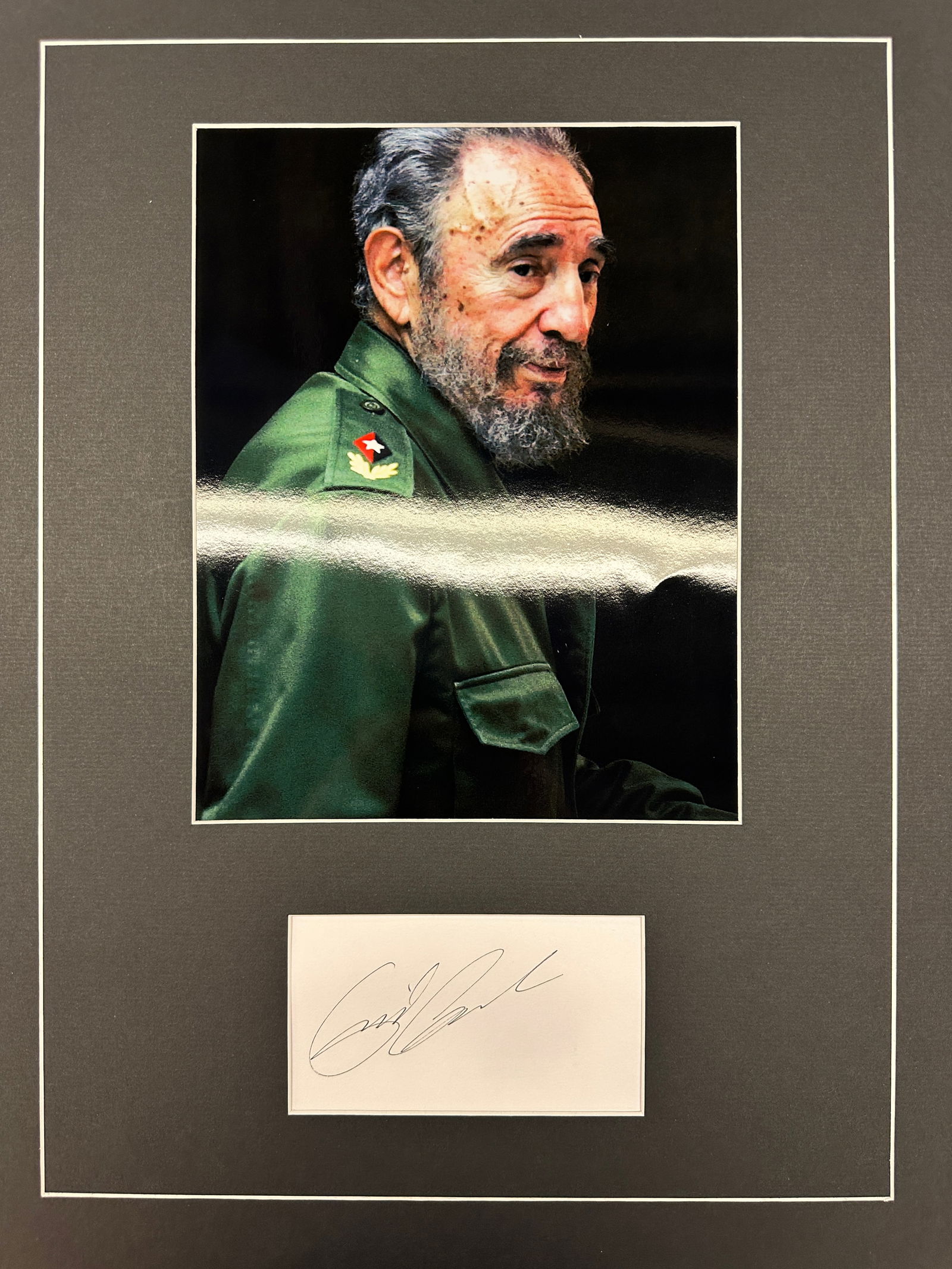 Fidel Castro Autograph Display (1 of 1)