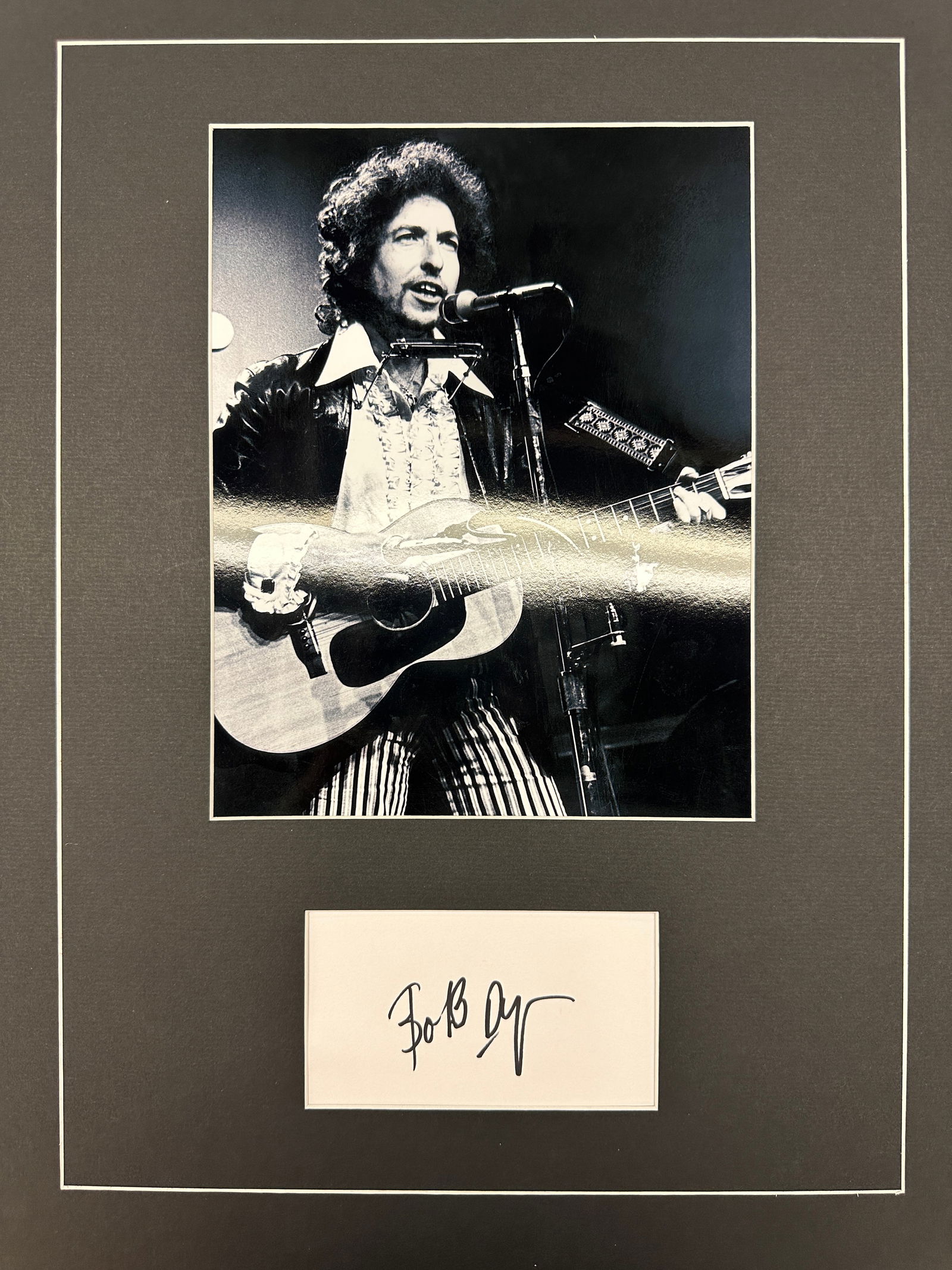 Bob Dylan Autograph Display (1 of 1)