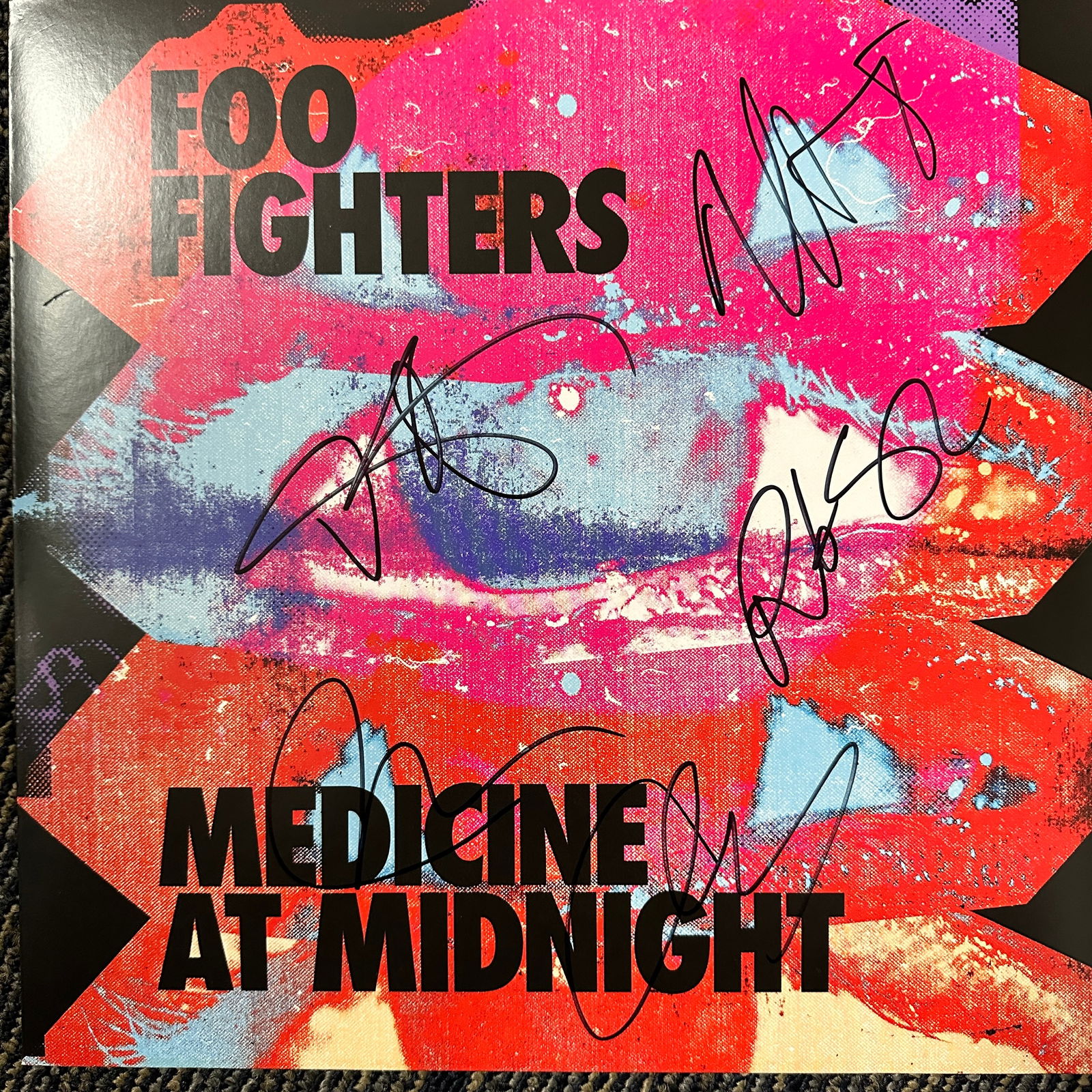 FOO FIGHTERS Autographed Album DAVE TAYLOR PAT NATE CHRIS (1 of 1)