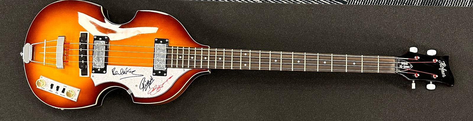 The Beatles AUTOGRAPHED Hofner Bass PAUL GEORGE RINGO! (1 of 1)