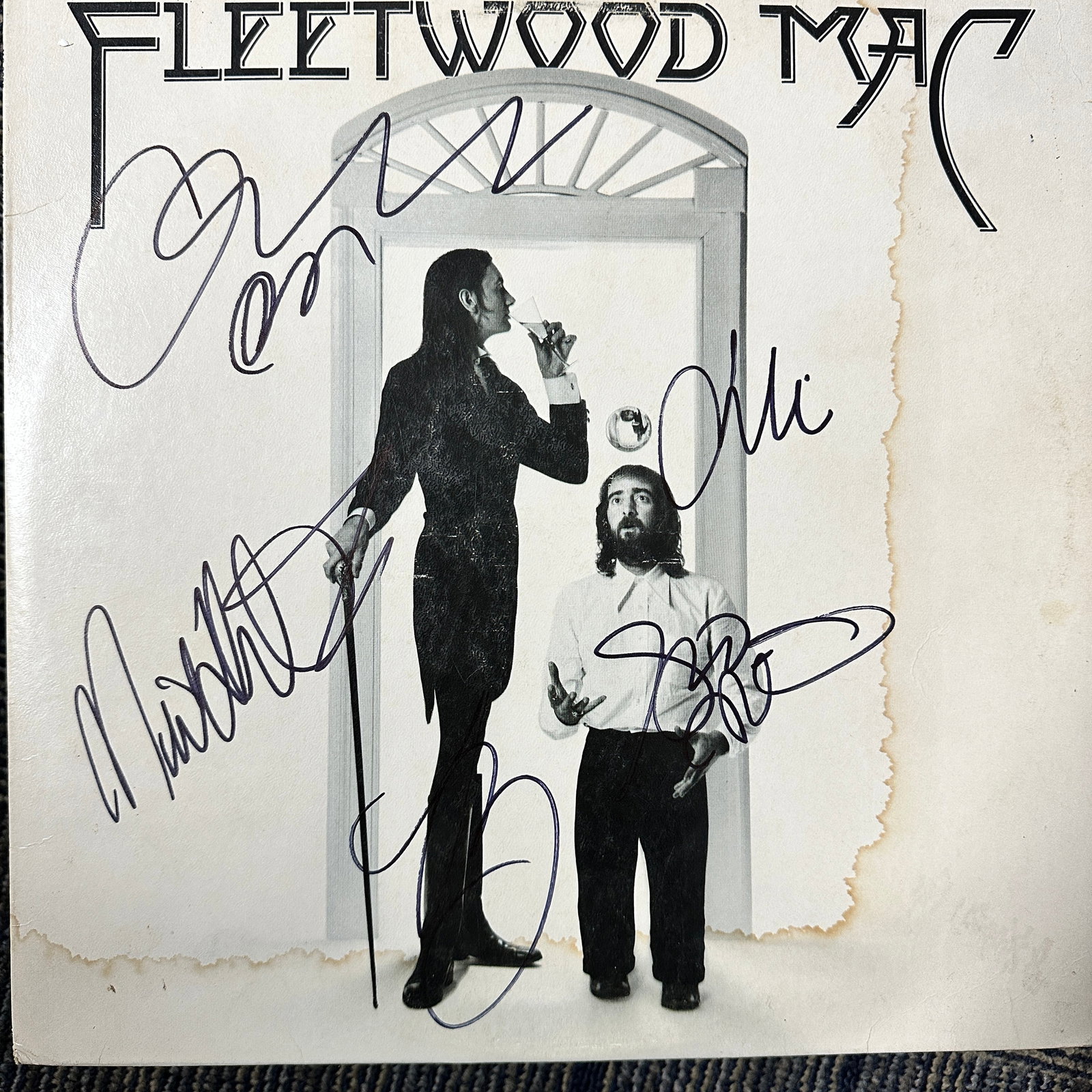 Fleetwood Mac AUTOGRAPHED Album All 5: Displays are not framed, and can be framed for a cost. Framed items will state they are framed in the name of the item. All signed items come with a COA. All items now come with a 3rd Party COA from P