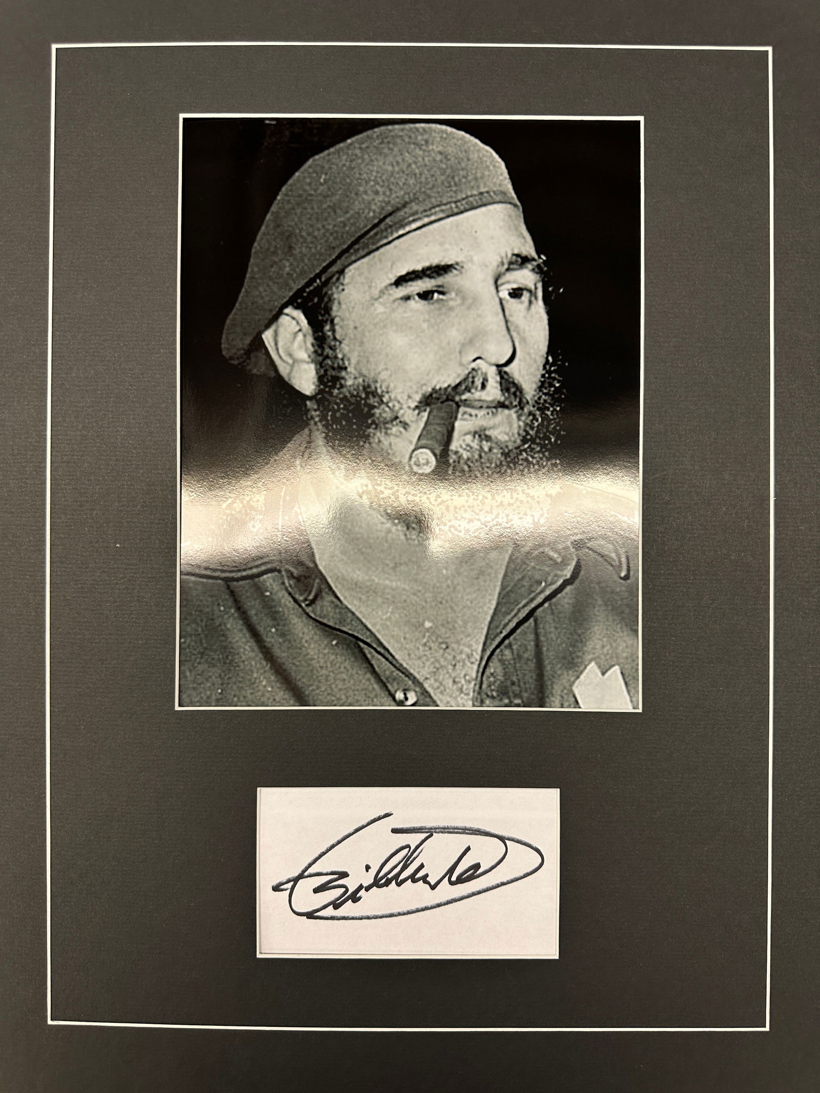 Fidel Castro Autograph Display (1 of 1)