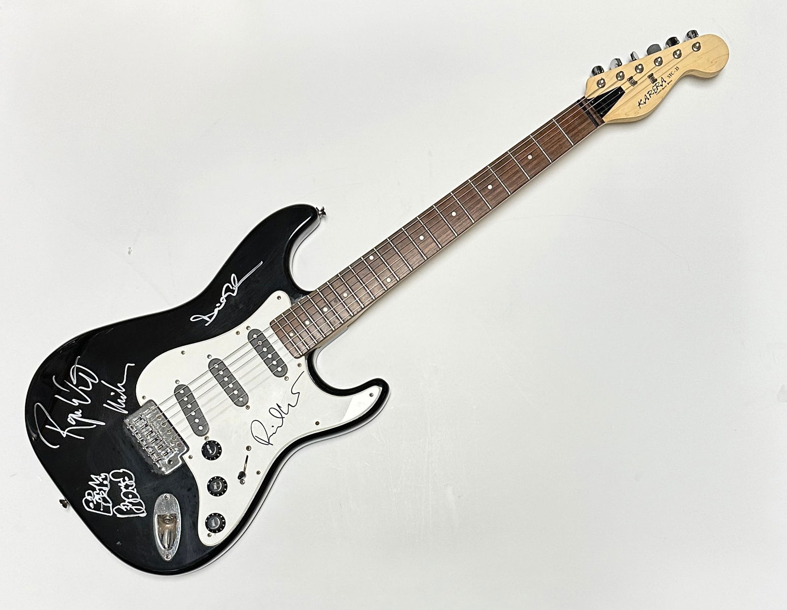 Pink Floyd Autographed Guitar All 4 w/Bubble Letters! (1 of 1)