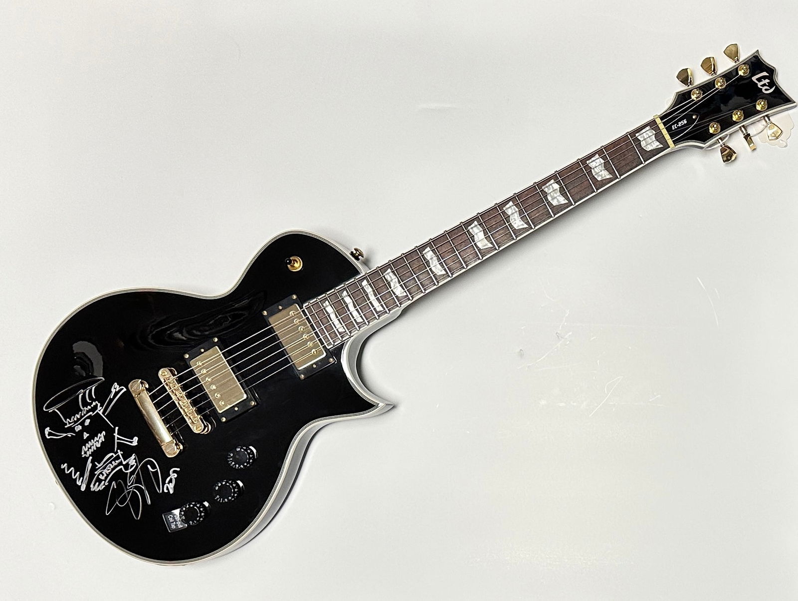 Slash Autographed Guitar! He Drew his Skul and Cross Bones. (1 of 1)