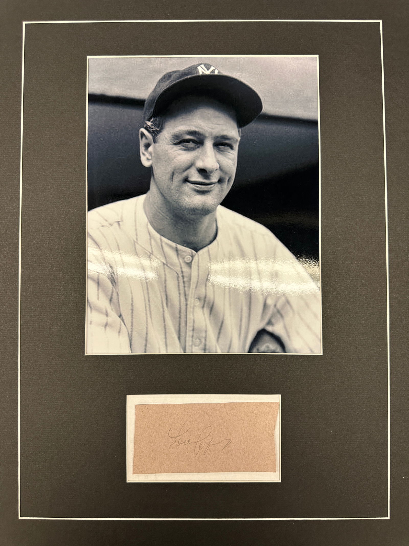 Lou Gehrig Autograph Display (1 of 1)