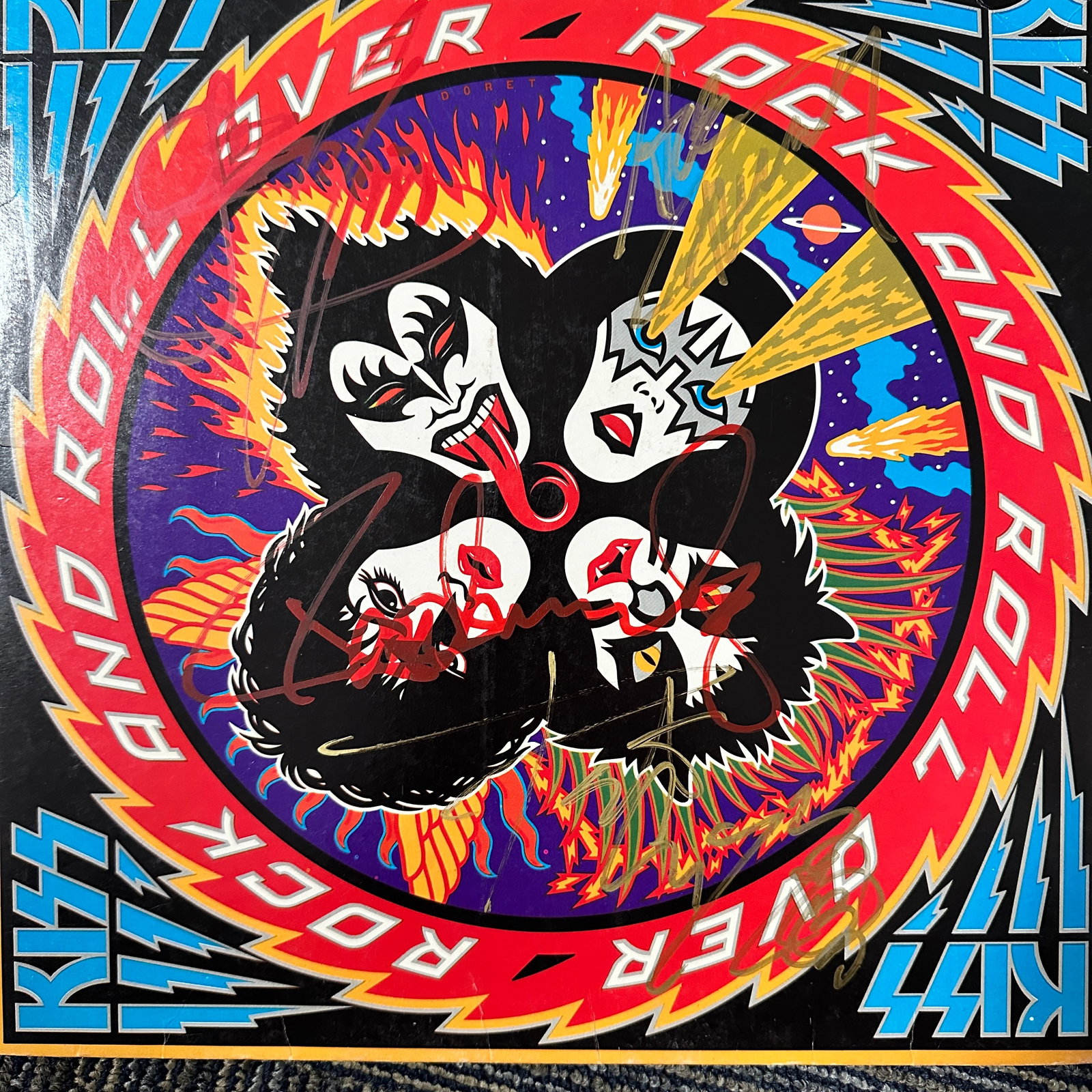 Kiss Autographed Album All 4: Displays are not framed, and can be framed for a cost. Framed items will state they are framed in the name of the item. All signed items come with a COA. All items now come with a 3rd Party COA from P