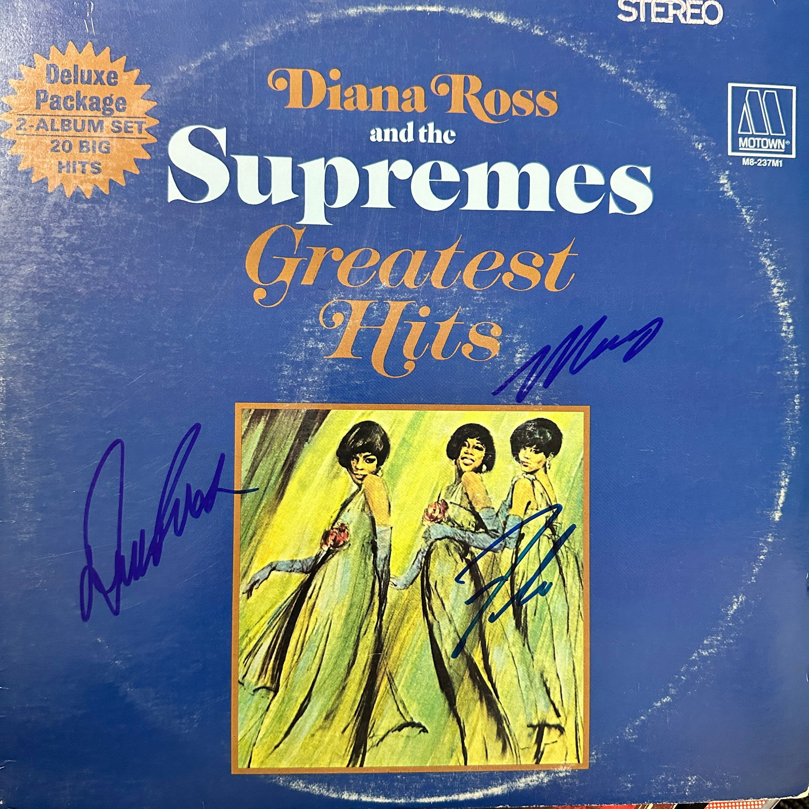 The Supremes Autographed Album All 3: Displays are not framed, and can be framed for a cost. Framed items will state they are framed in the name of the item. All signed items come with a COA. All items now come with a 3rd Party COA from P