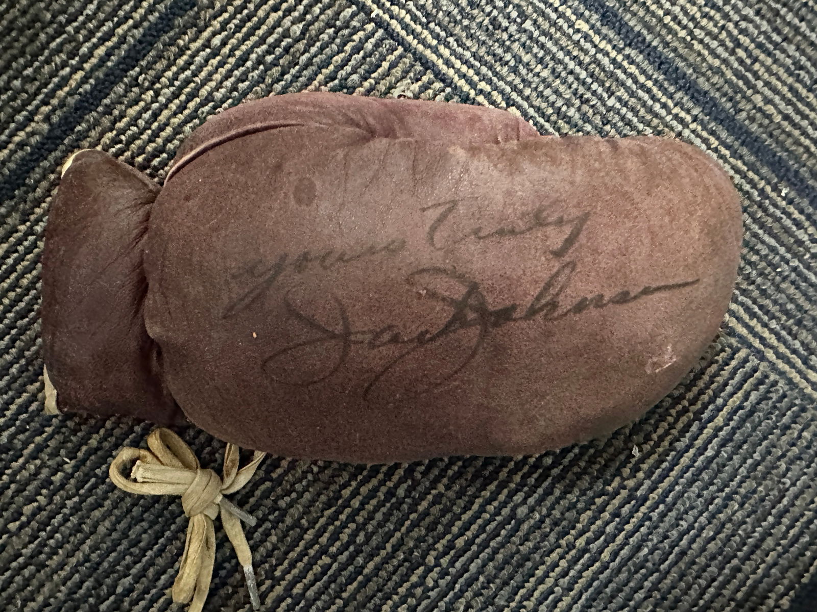Jack Johnson Autographed Boxing Glove (1 of 1)