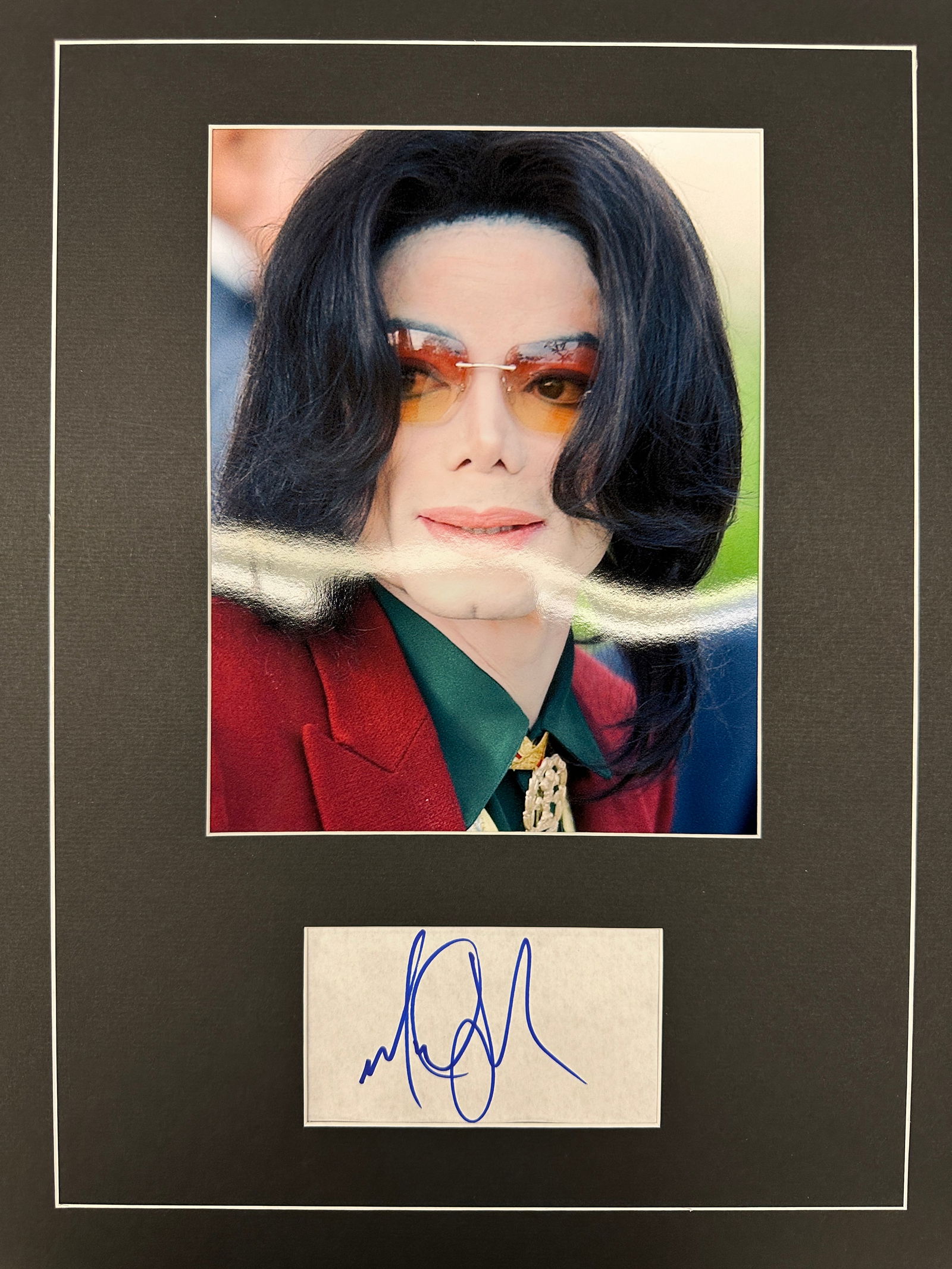 Michael Jackson Autograph Display (1 of 1)