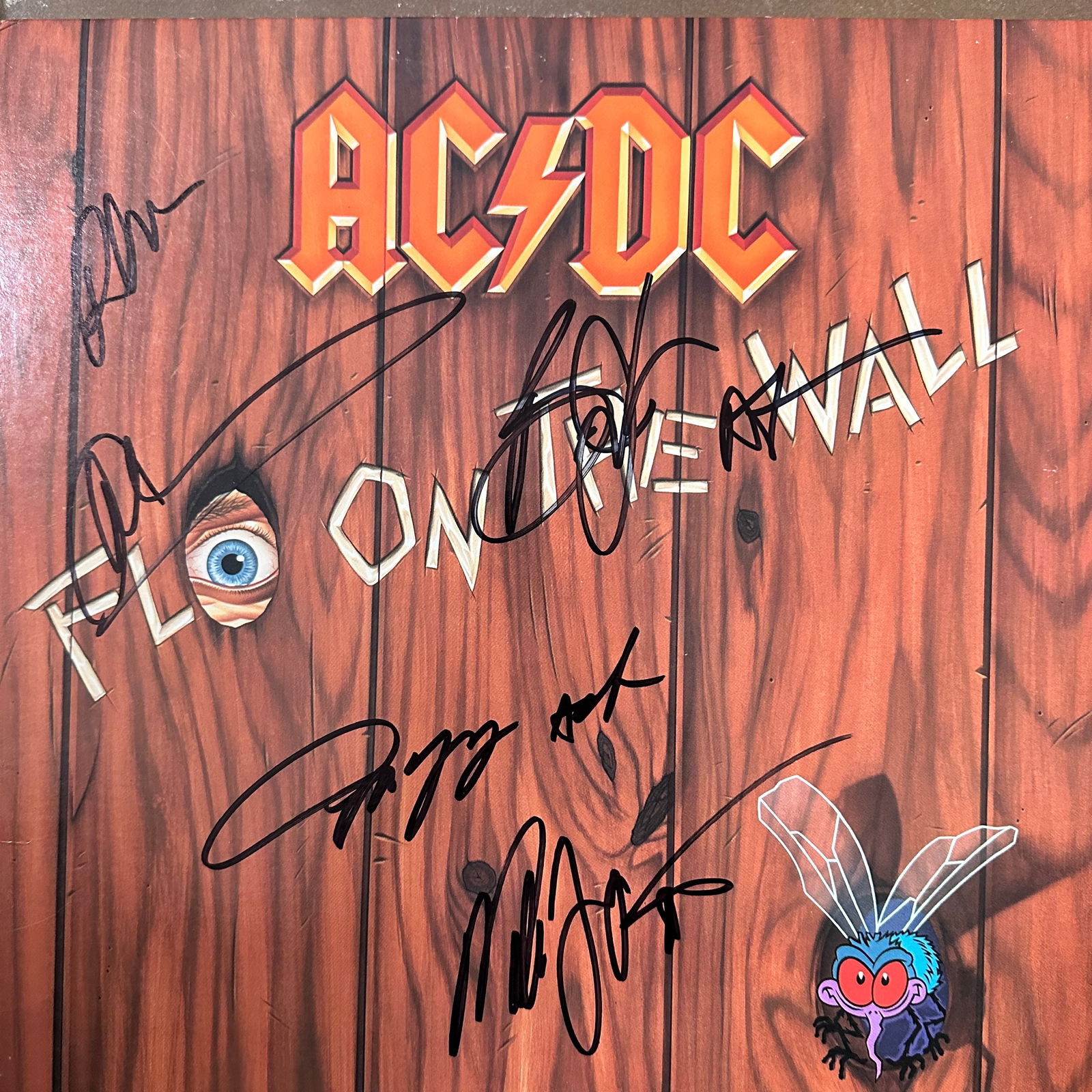AC/DC Autographed Album Angus Cliff Malcolm Phil Brian: Displays are not framed, and can be framed for a cost. Framed items will state they are framed in the name of the item. All signed items come with a COA. All items now come with a 3rd Party COA from P