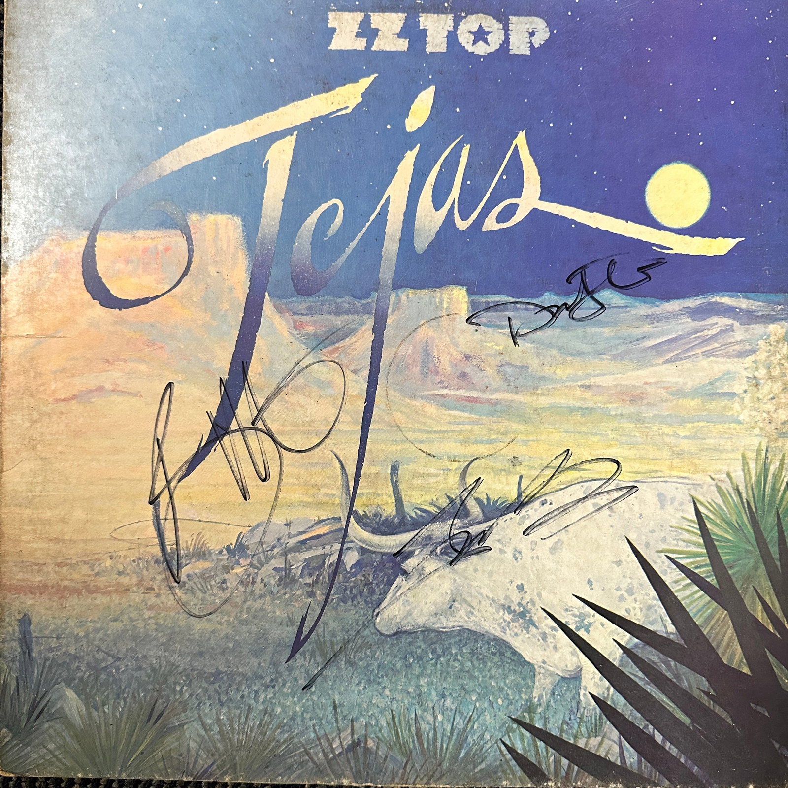 ZZ TOP Autographed Album DUSTY FRANK BILLY: Displays are not framed, and can be framed for a cost. Framed items will state they are framed in the name of the item. All signed items come with a COA. All items now come with a 3rd Party COA from P