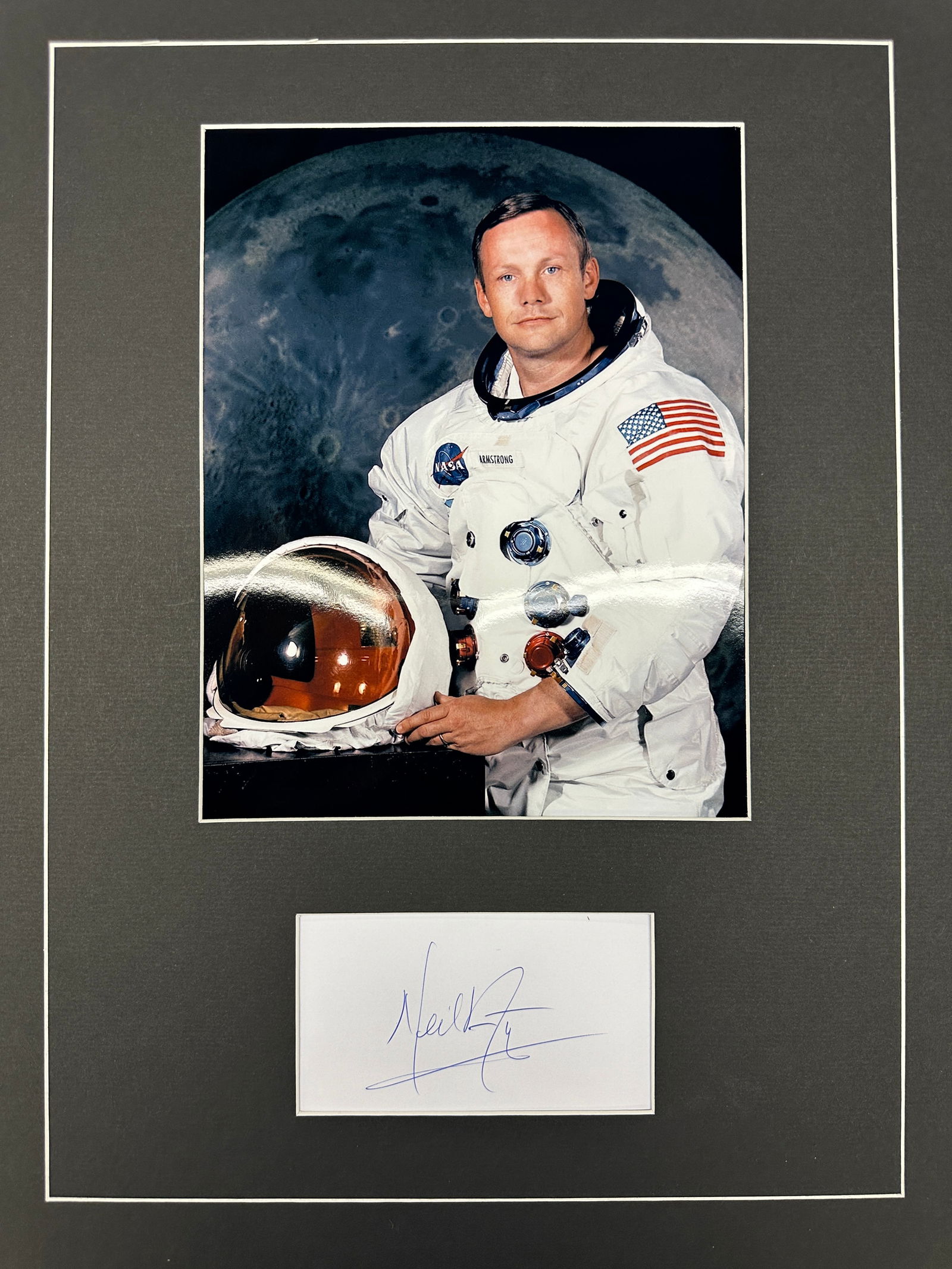 Neil Armstrong Autograph Display (1 of 1)