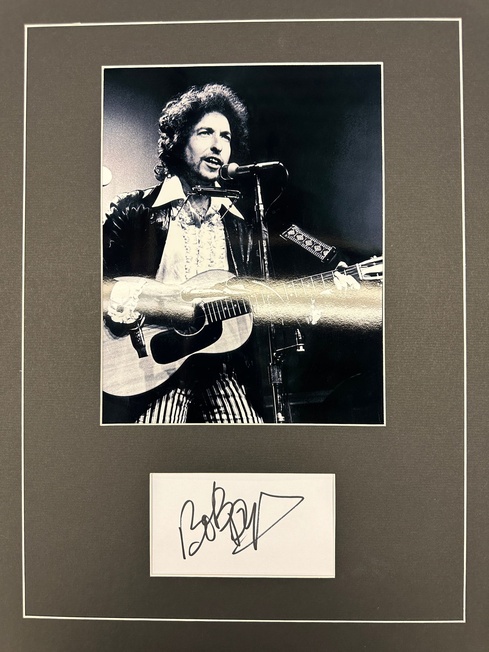 Bob Dylan Autograph Display (1 of 1)