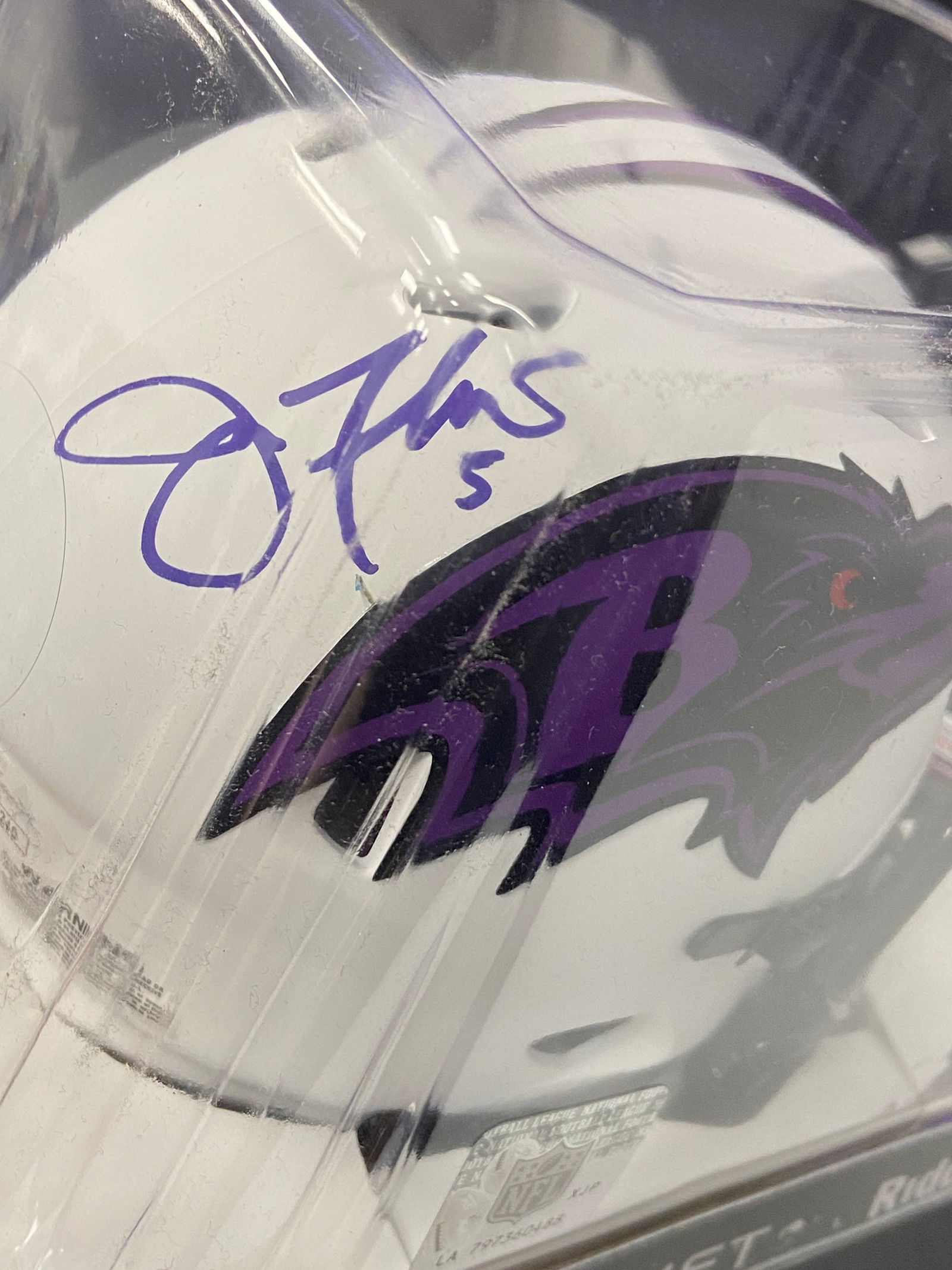 Joe Flacco Signed Ravens Mini helm JSA witnessed (1 of 2)