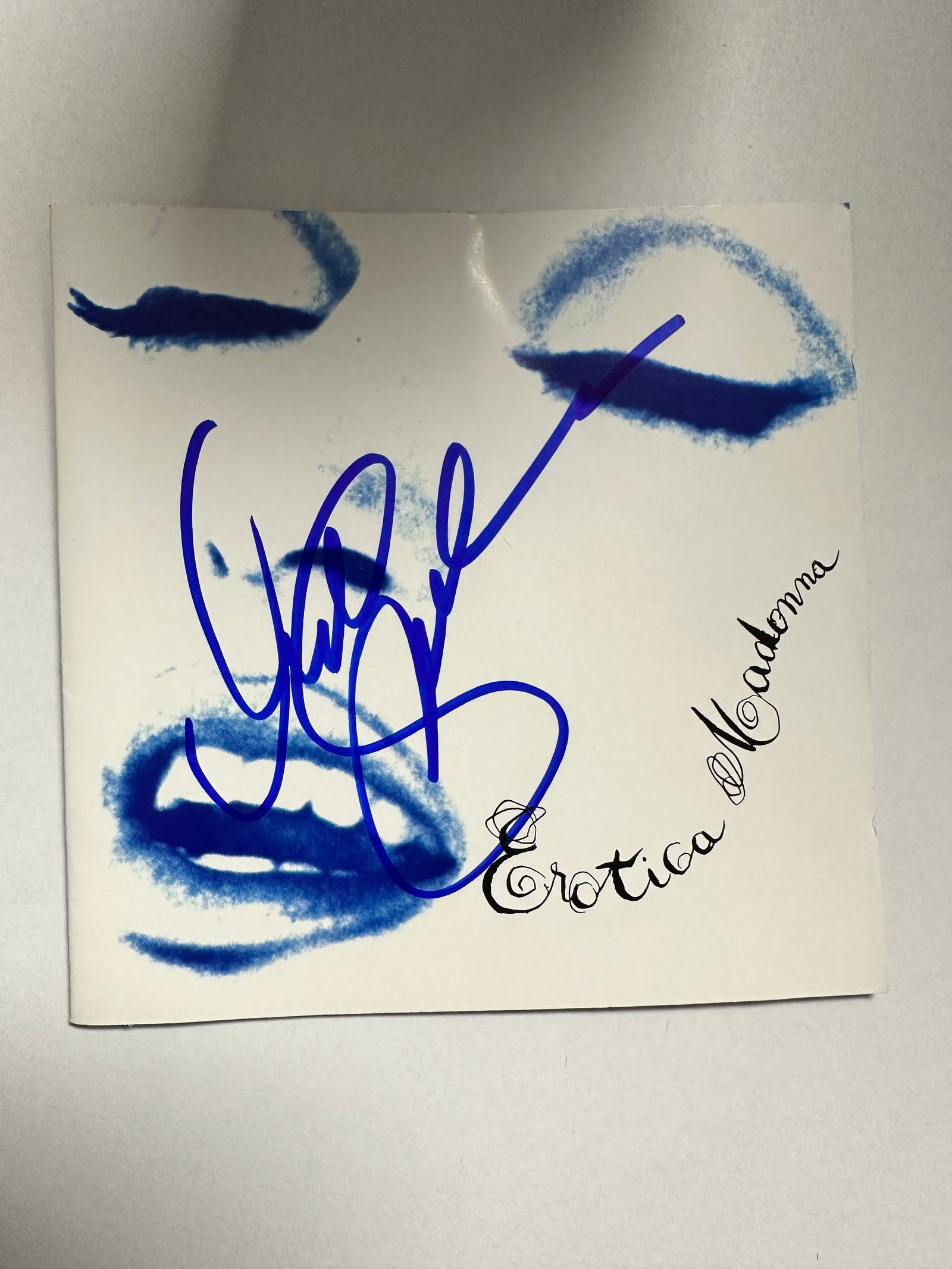 Madonna Autographed Cd Cover (1 of 1)