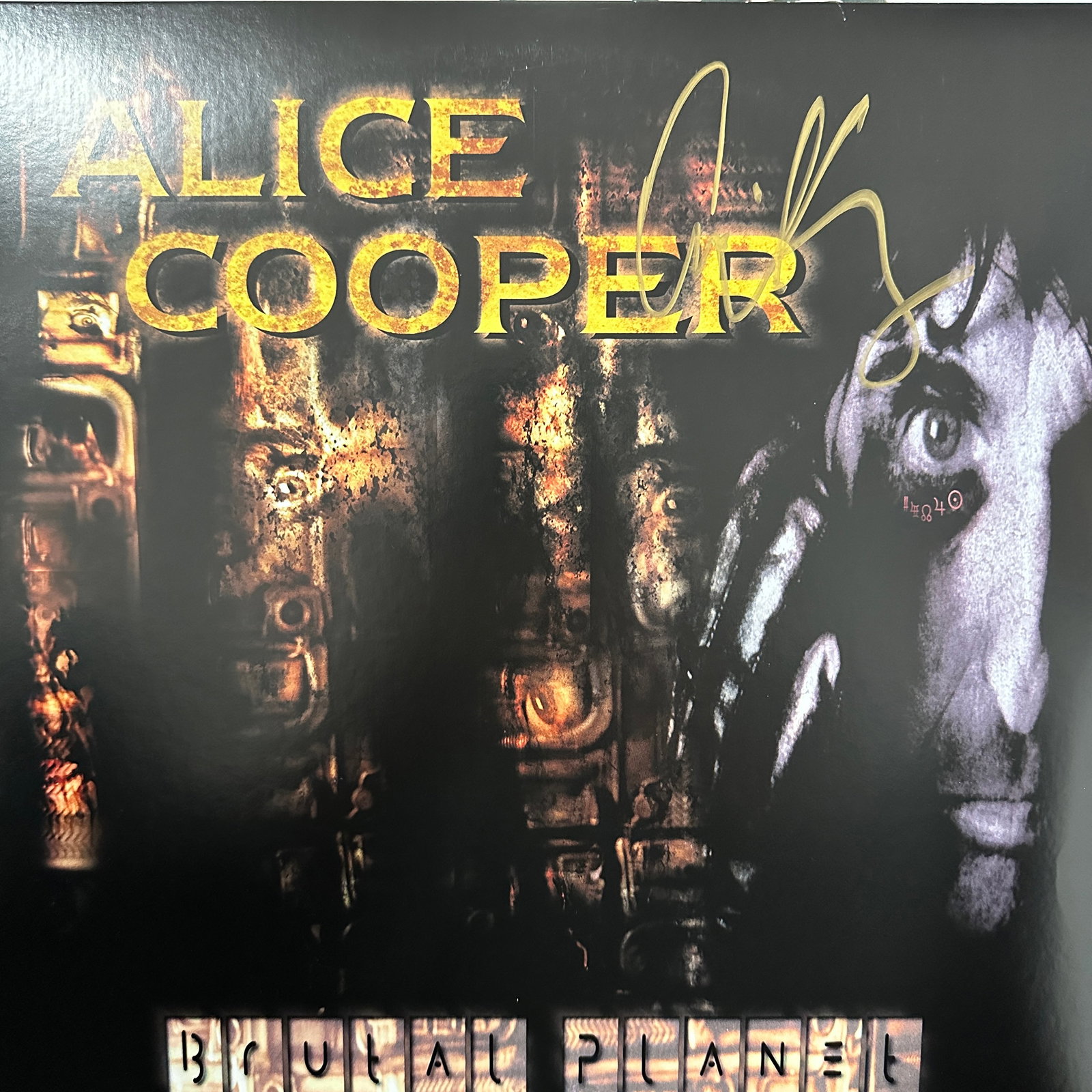 Alice Cooper Autographed Album: Displays are not framed, and can be framed for a cost. Framed items will state they are framed in the name of the item. All signed items come with a COA. All items now come with a 3rd Party COA from P
