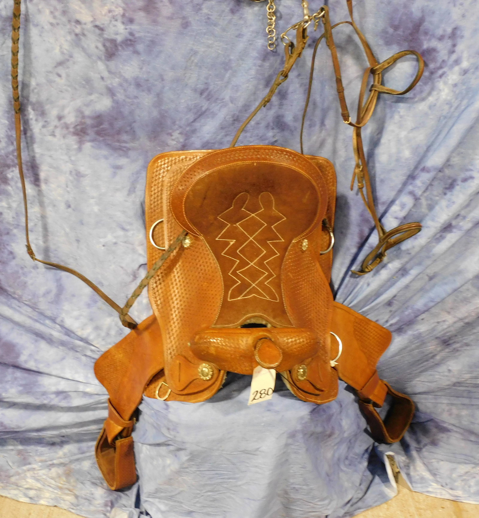 ROPING SADDLE & BRIDLE: .