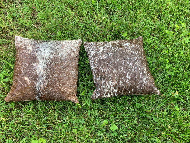 2 AWESOME SPOTTED COW HIDE PILLOWS (2x$) (1 of 3)