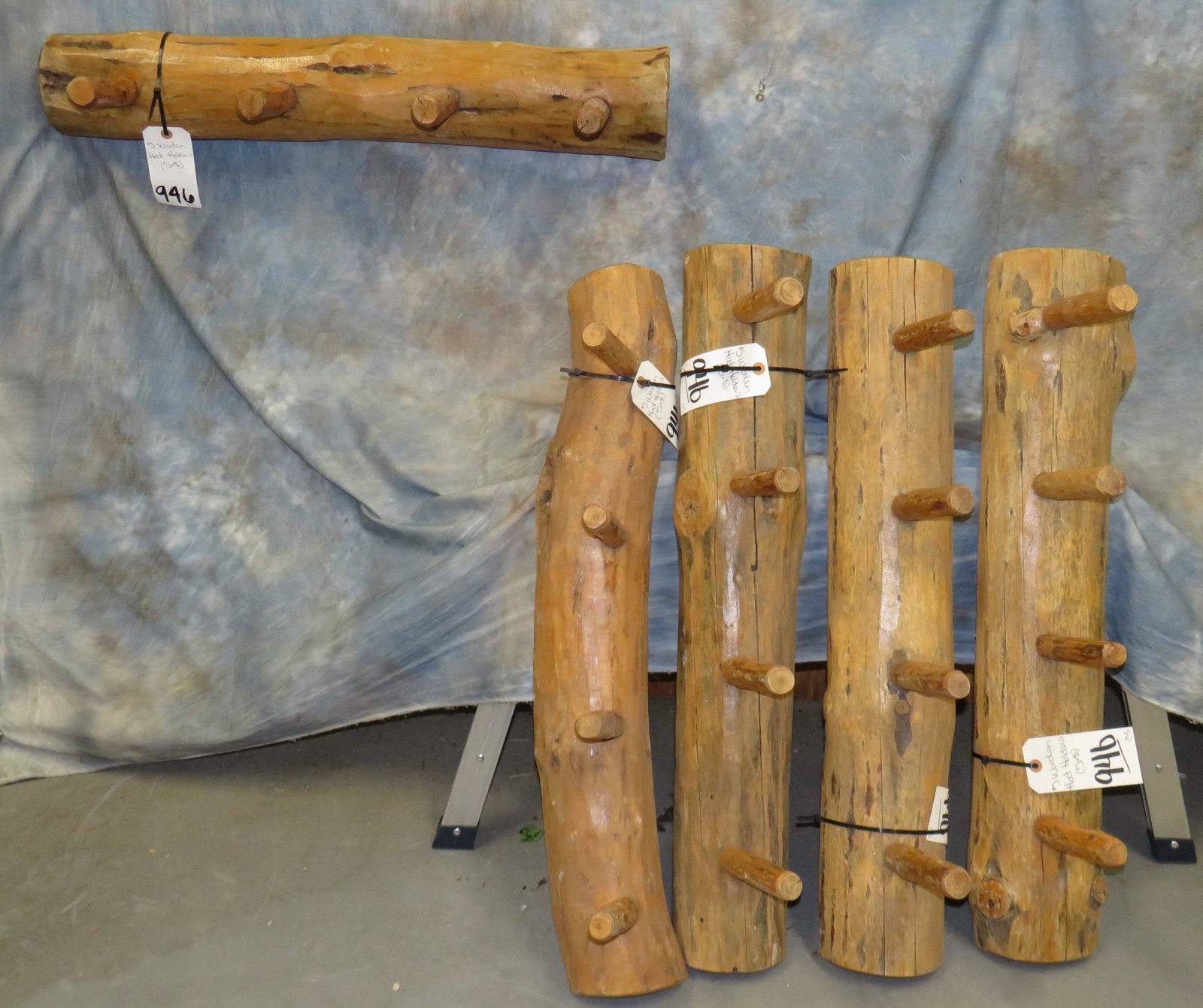 5 WOODEN HAT HOLDERS (5X$) TAXIDERMY: 31" X 8" - 13" X 14" - 13" X 14" - 13" X 14" - 13" X 14"