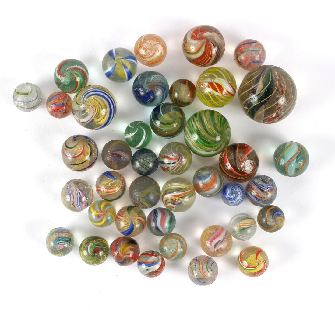 A quantity of glass marbles: A quantity of glass marbles