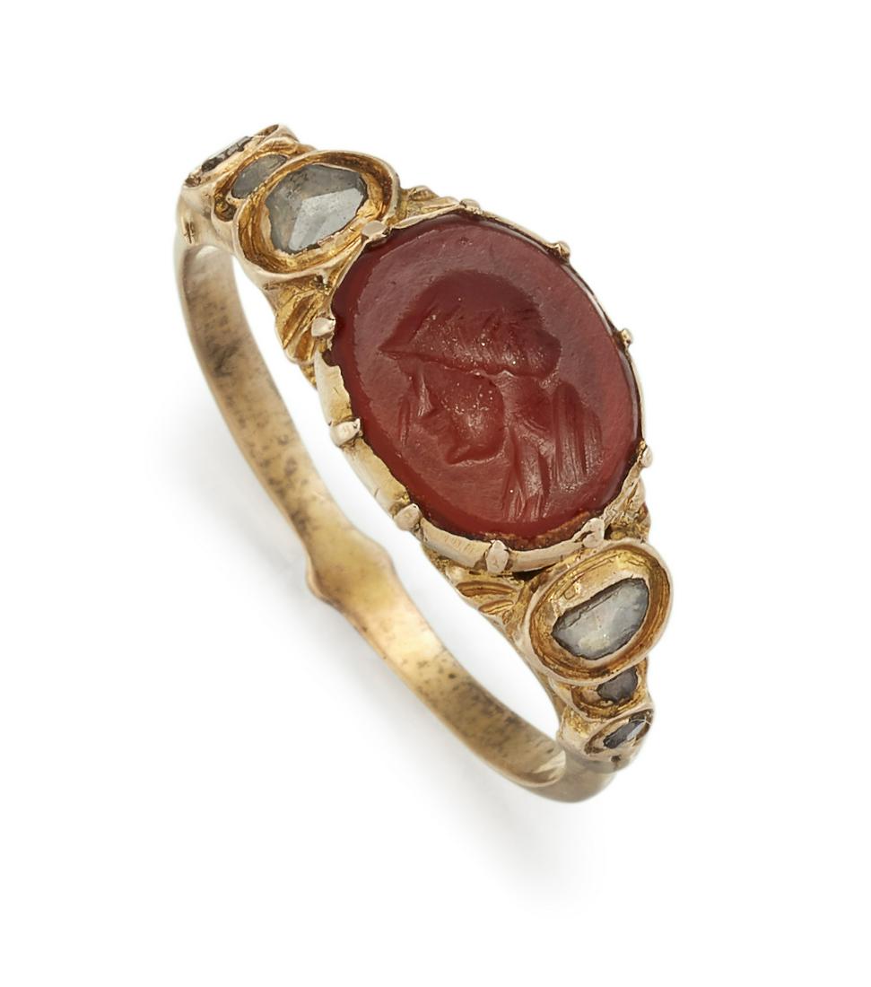 A LATE 18TH/EARLY 19TH CENTURY INTAGLIO RING, the oval (1 of 1)