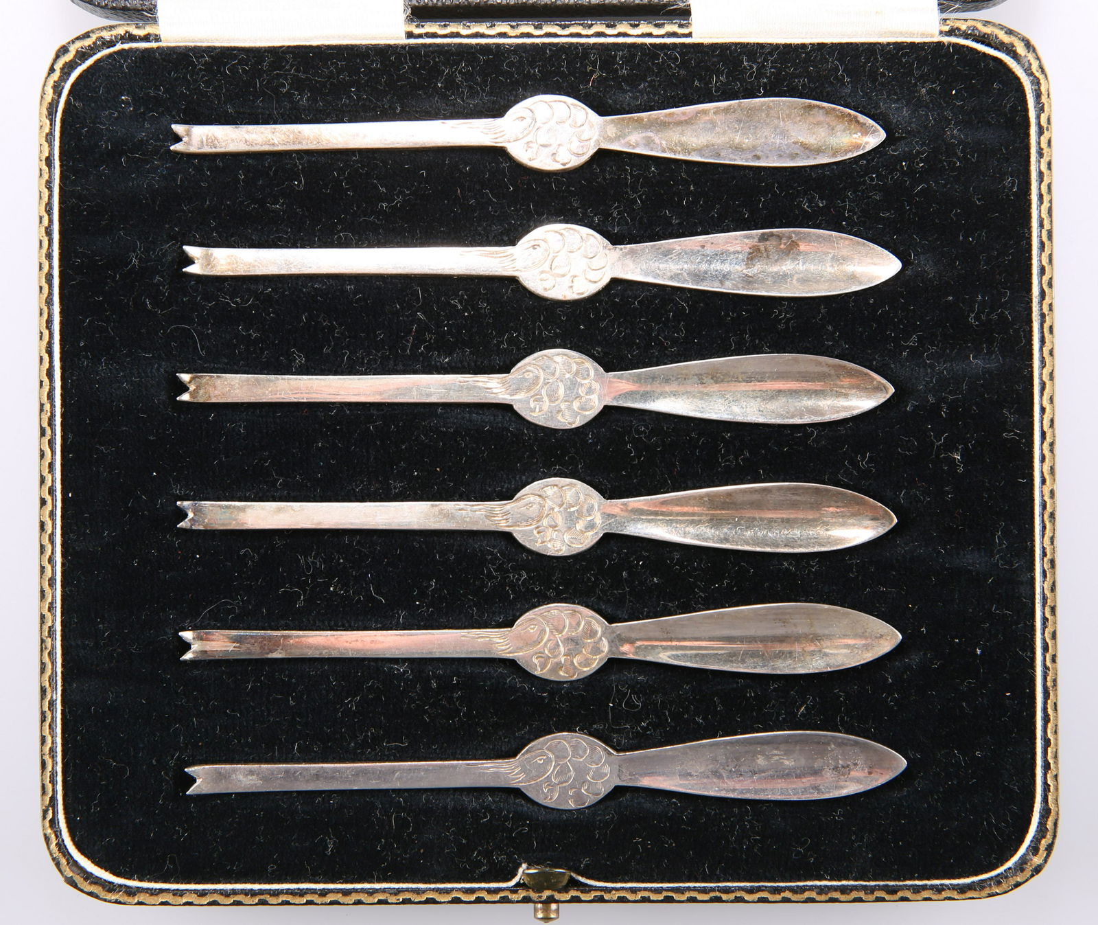A SET OF SIX GEORGE V SILVER LOBSTER PICKS, by Thomas (1 of 2)