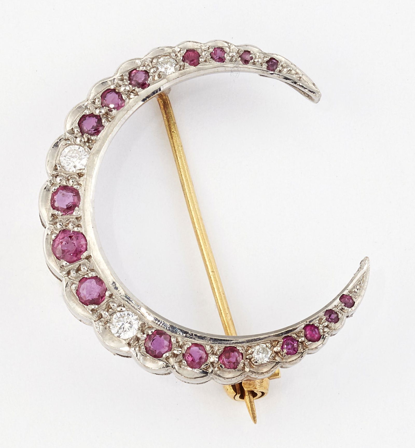 AN 18CT WHITE GOLD RUBY AND DIAMOND BROOCH, groups of (1 of 1)
