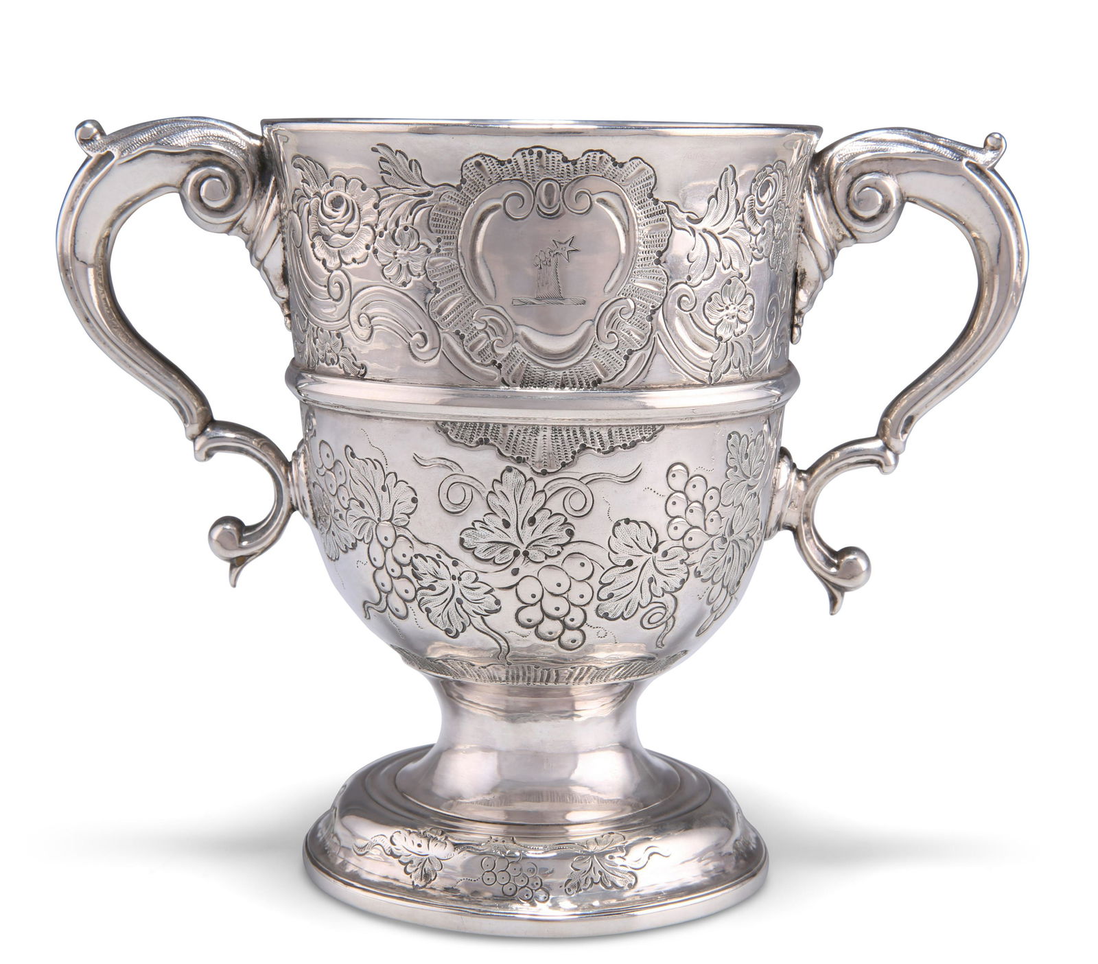 A GEORGE III IRISH SILVER CUP, by Richard Williams, (1 of 2)