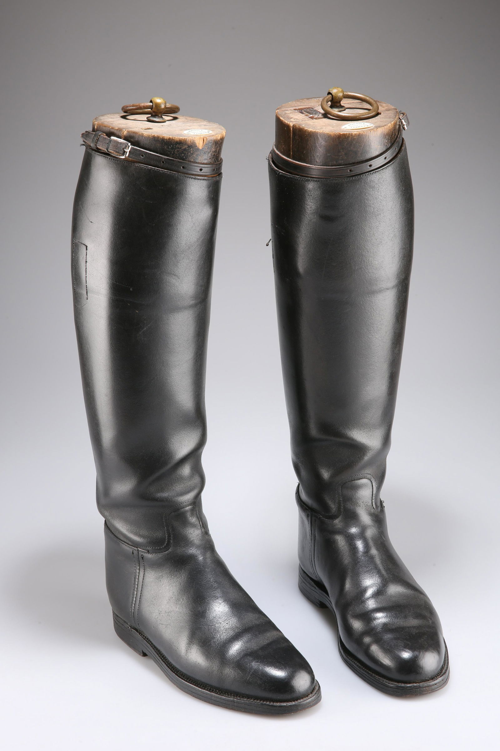 A PAIR OF LEATHER RIDING BOOTS, black leather with full (1 of 2)