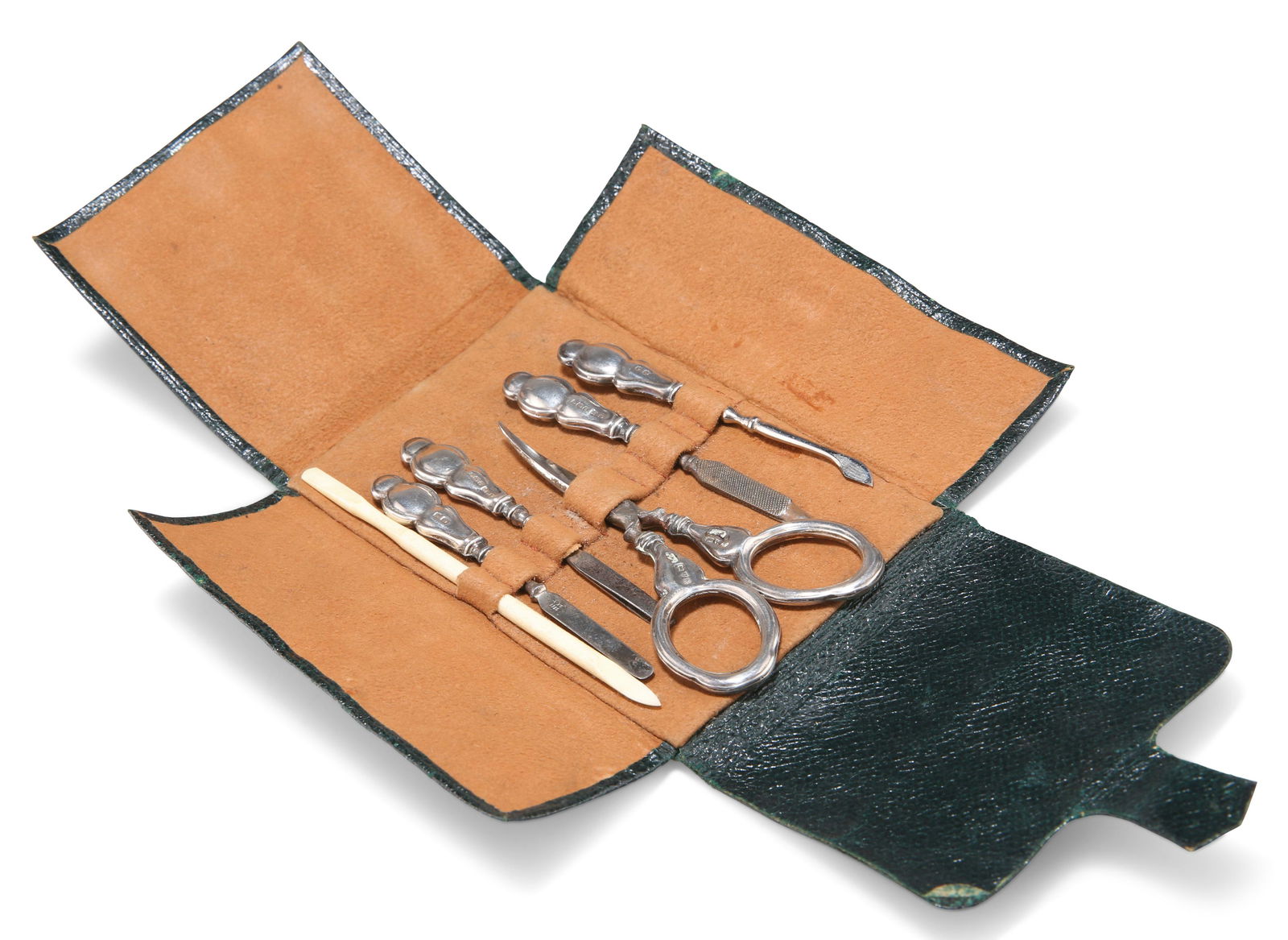 A GEORGE V SILVER MANICURE NÃ‰CESSAIRE, by Samuel M (1 of 2)