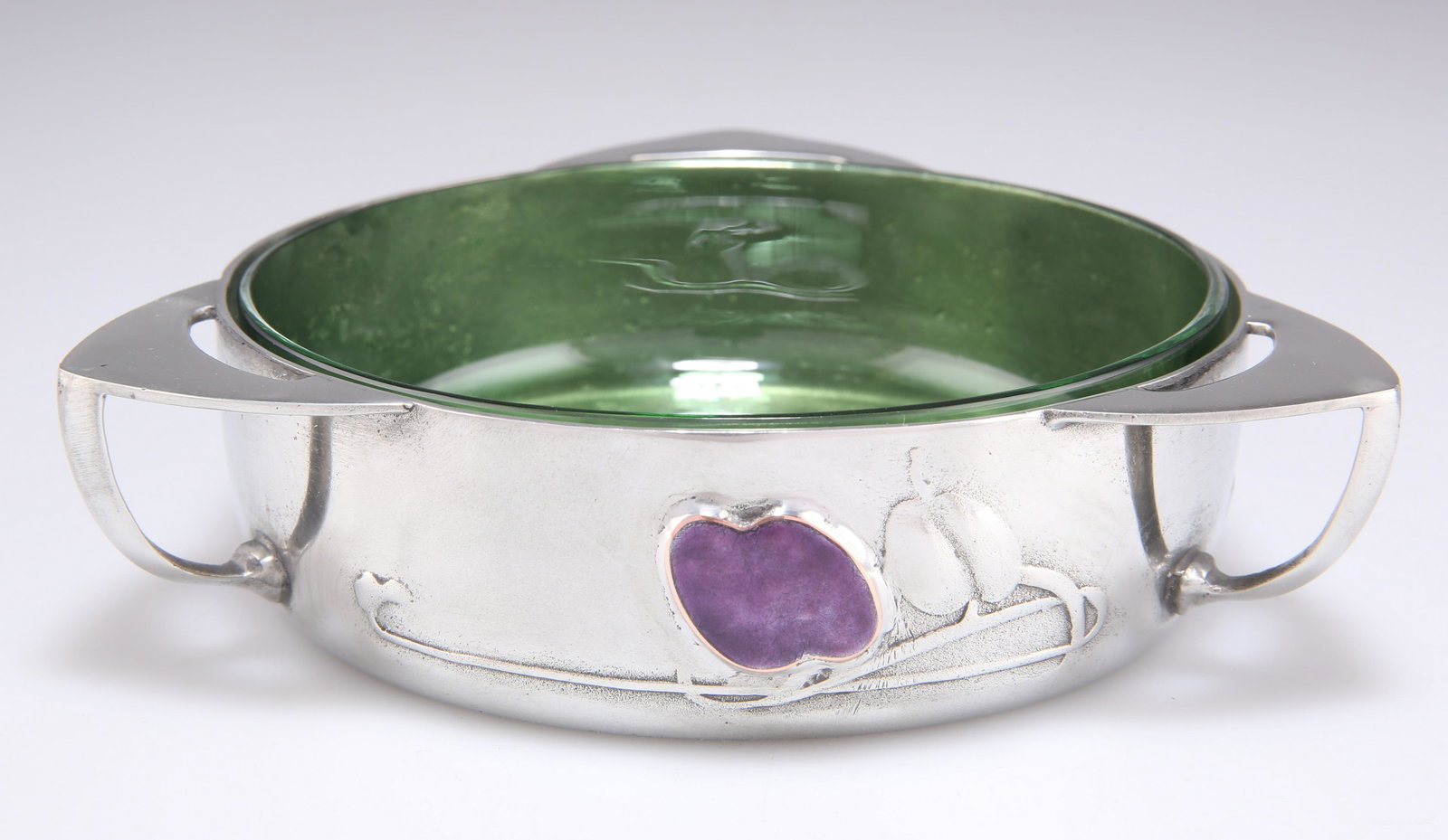 ARCHIBALD KNOX (1864-1933), A LIBERTY & CO TUDRIC PEWTER BUTTER DISH, NO.0162, circular form with th (1 of 2)