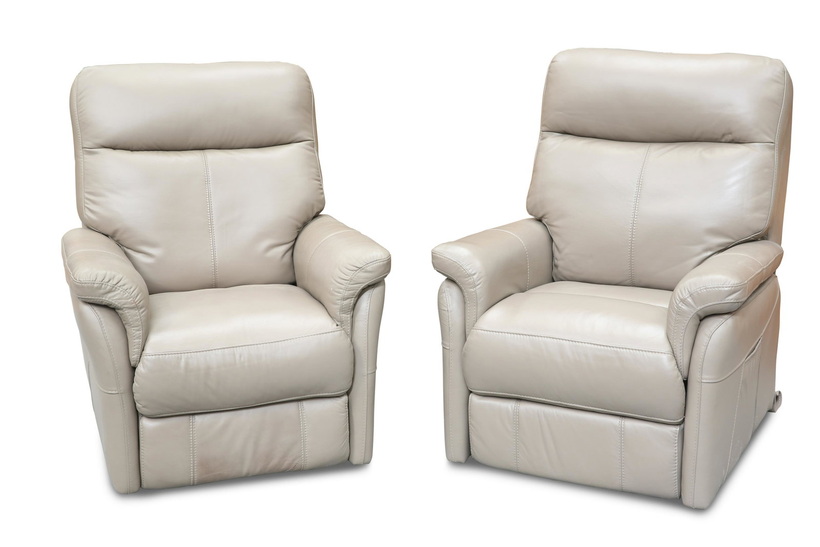 A PAIR OF CONTEMPORARY LEATHER UPHOLSTERED ELECTRIC RECLINING ARMCHAIRS, purchased from Barkers, Nor (1 of 1)