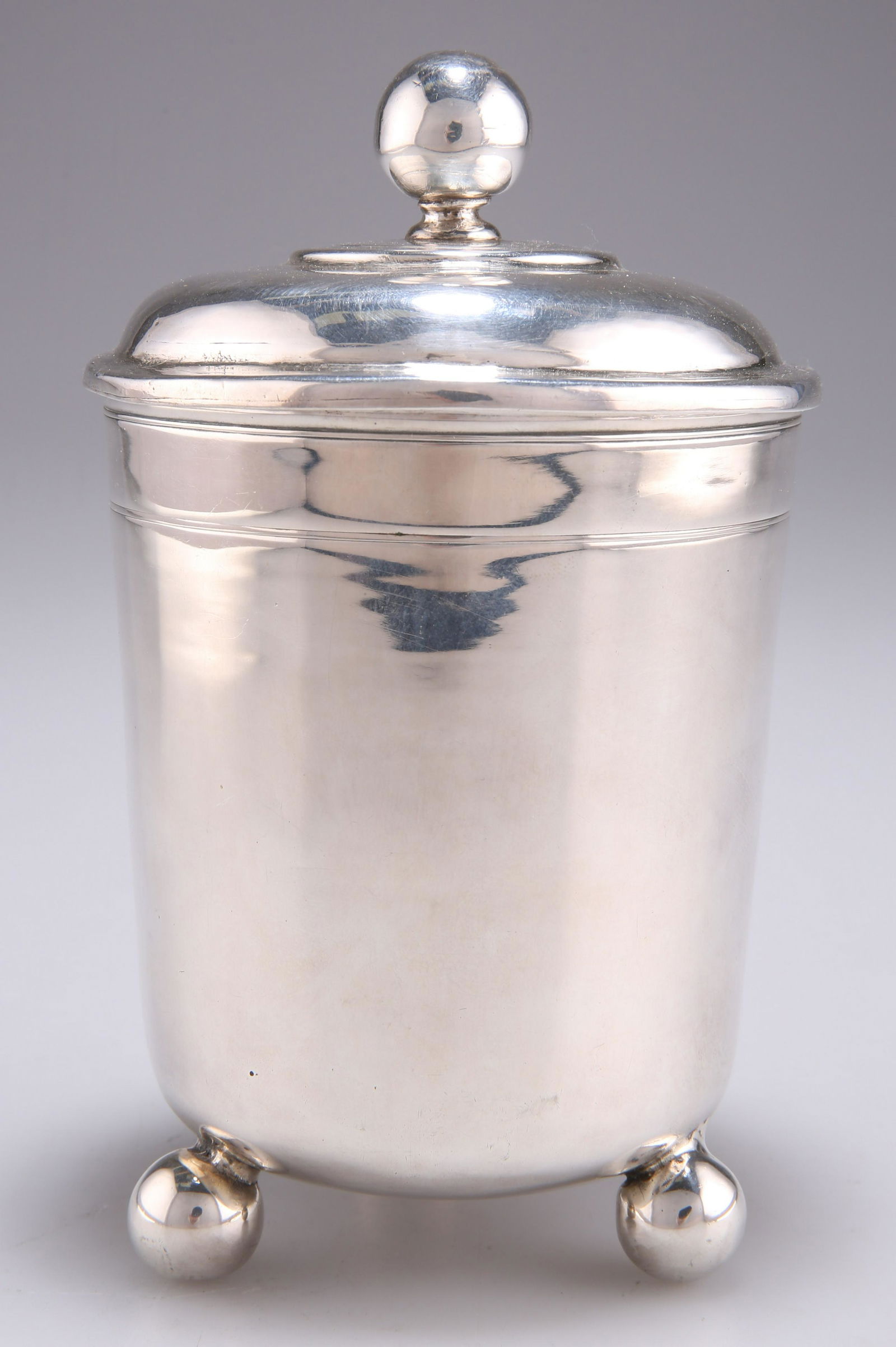 A GERMAN SILVER BEAKER AND COVER (1 of 2)
