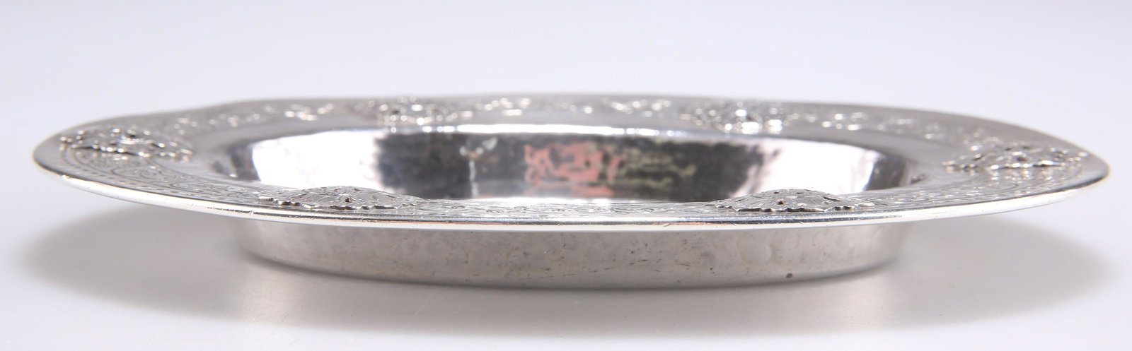 AN ARTS AND CRAFTS SILVER DISH (1 of 2)
