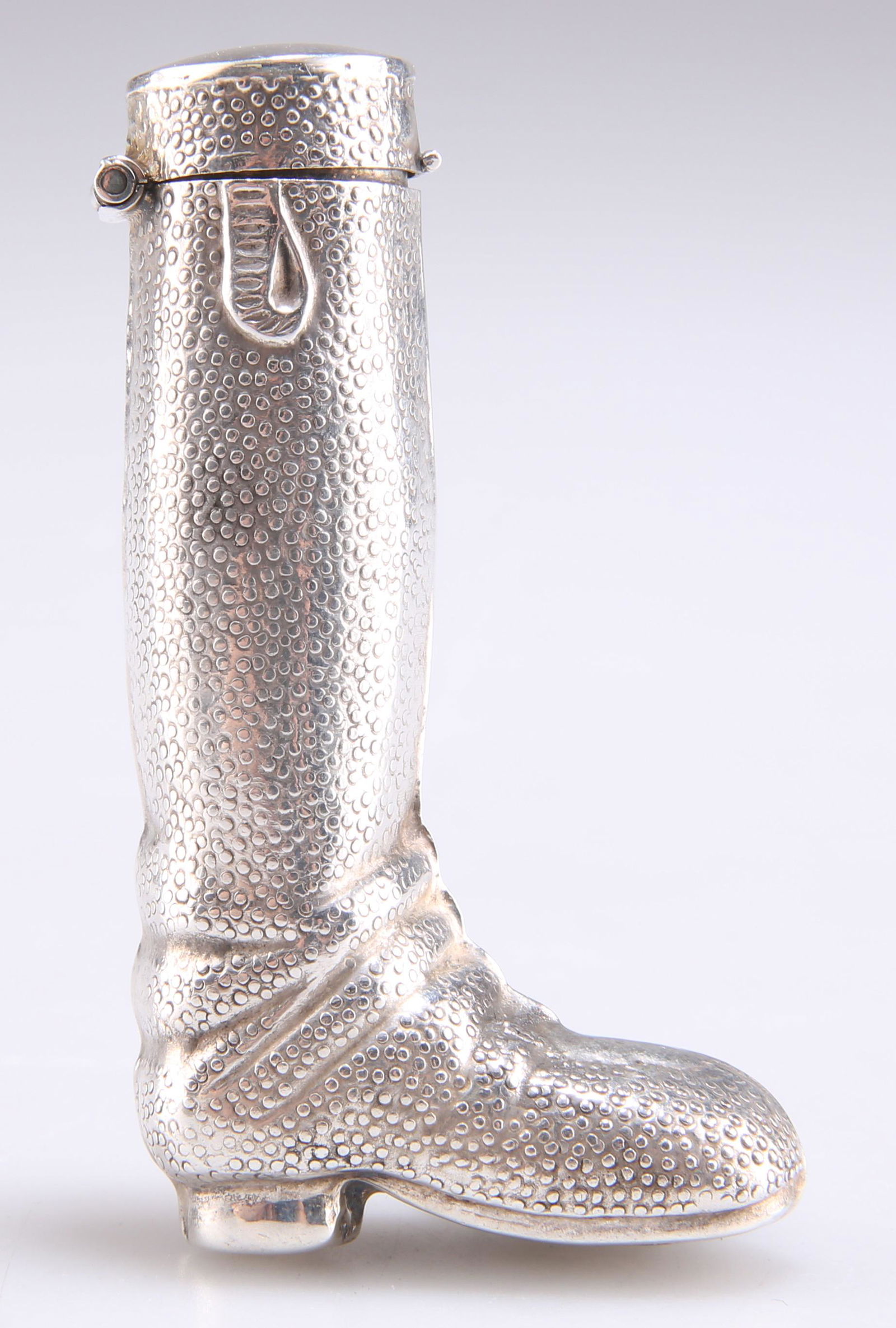 A STERLING SILVER NOVELTY VESTA CASE (1 of 1)