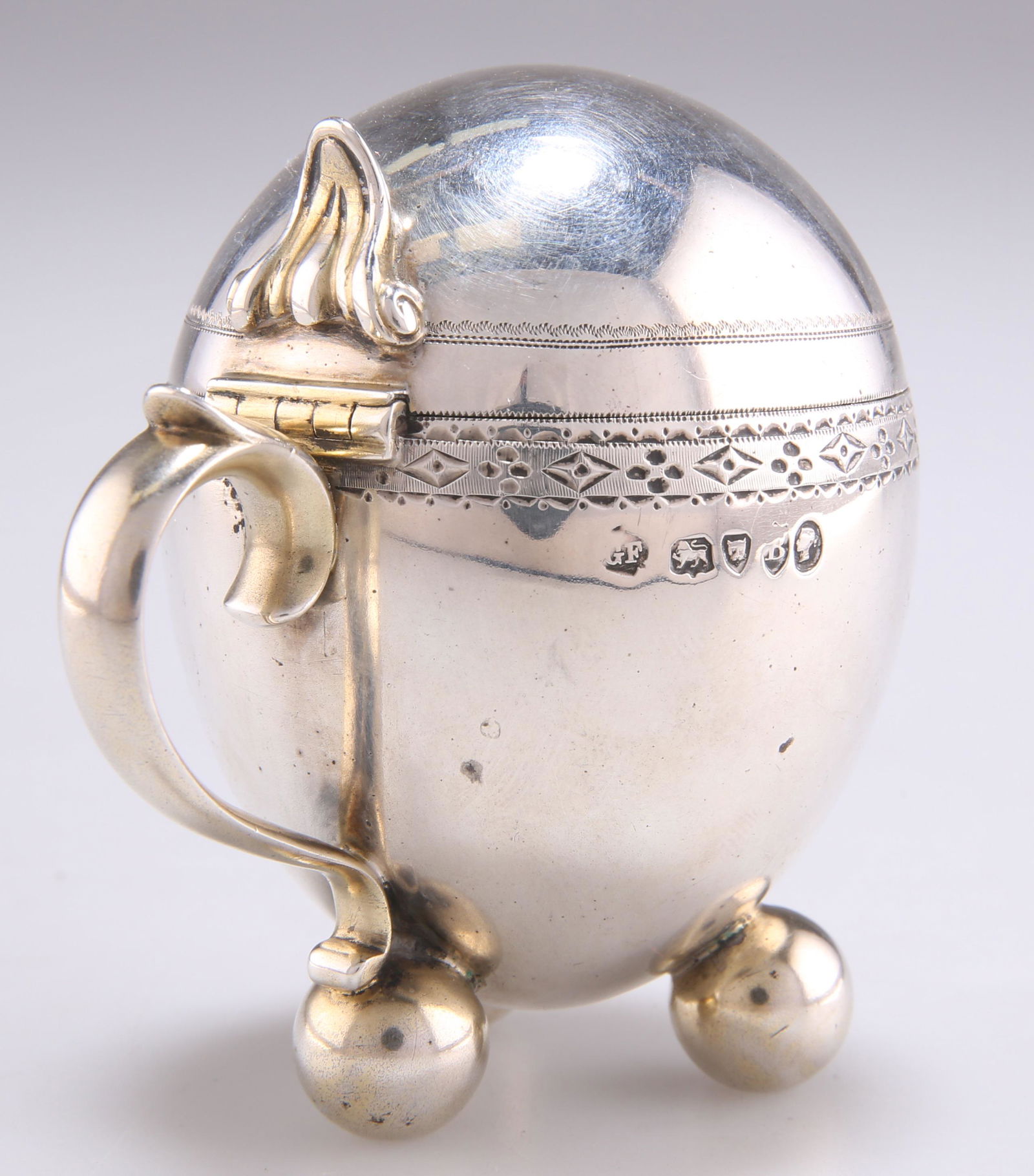 A VICTORIAN SILVER MUSTARD (1 of 1)