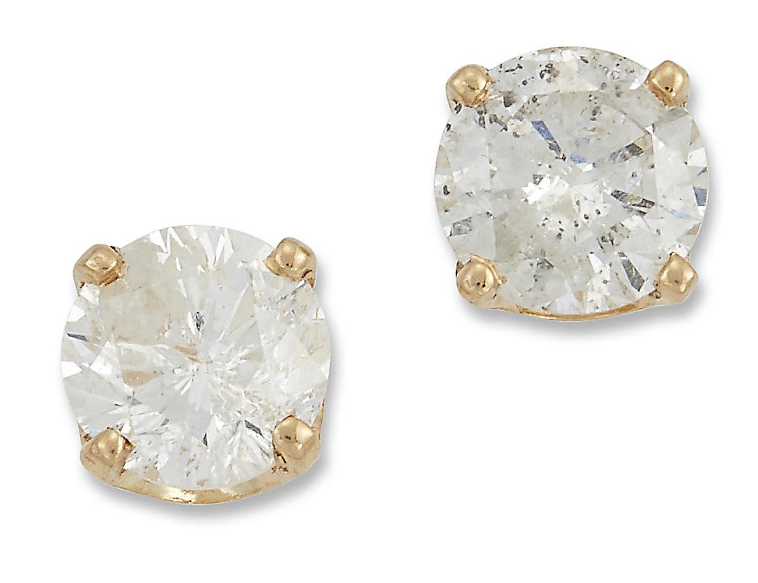 A PAIR OF SOLITAIRE DIAMOND EARRINGS (1 of 1)