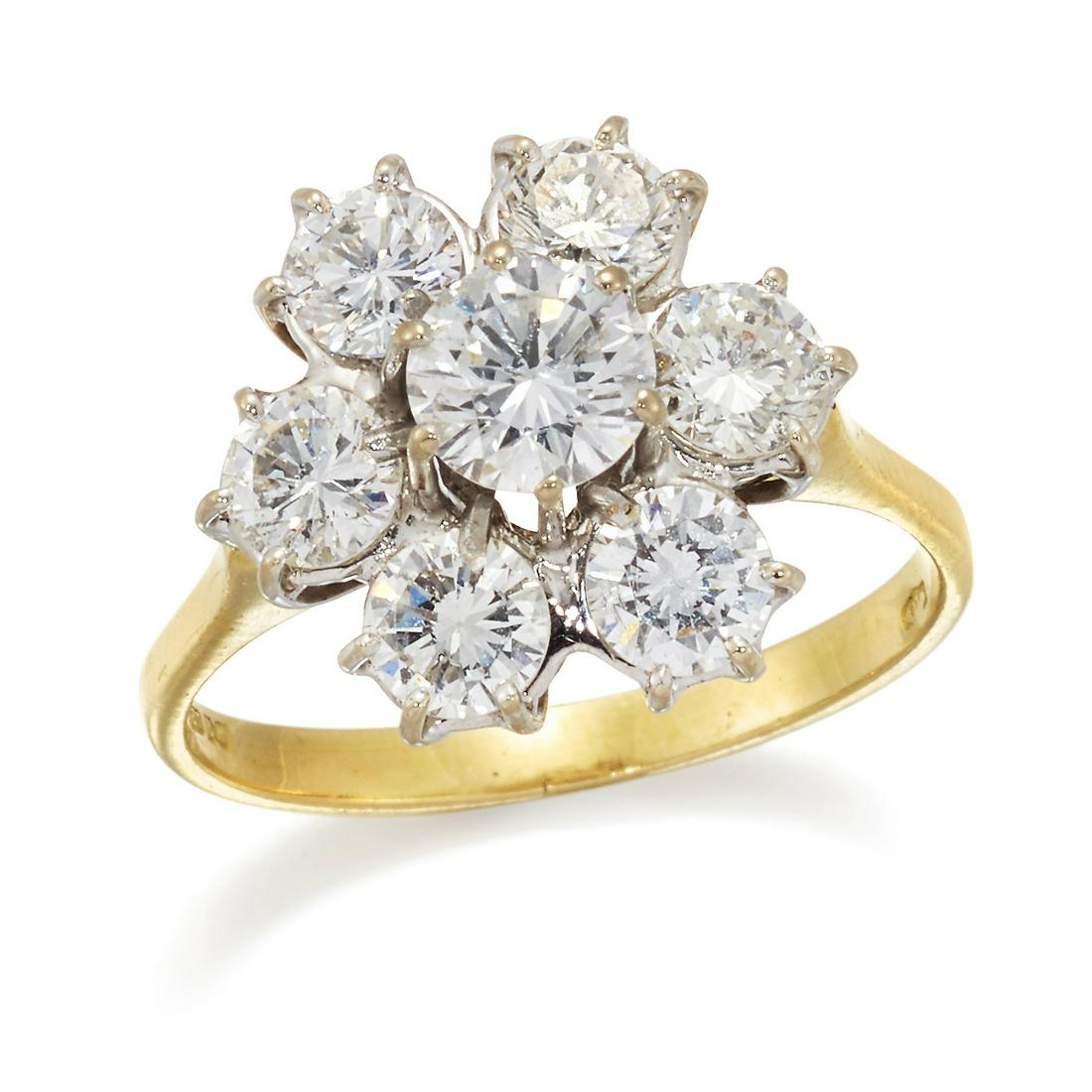 AN 18 CARAT GOLD DIAMOND CLUSTER RING (1 of 1)