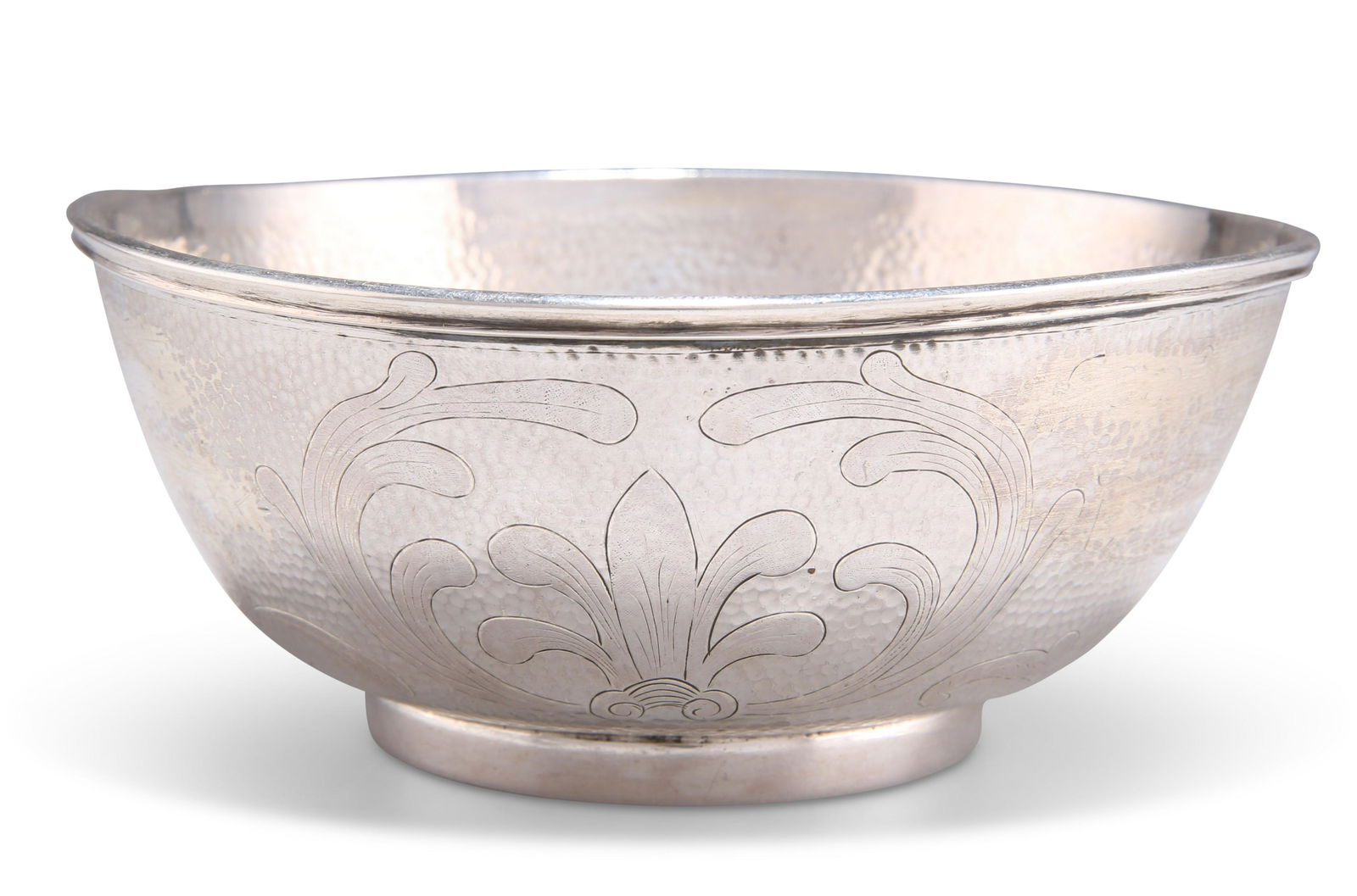 A CHINESE EXPORT SILVER BOWL (1 of 4)