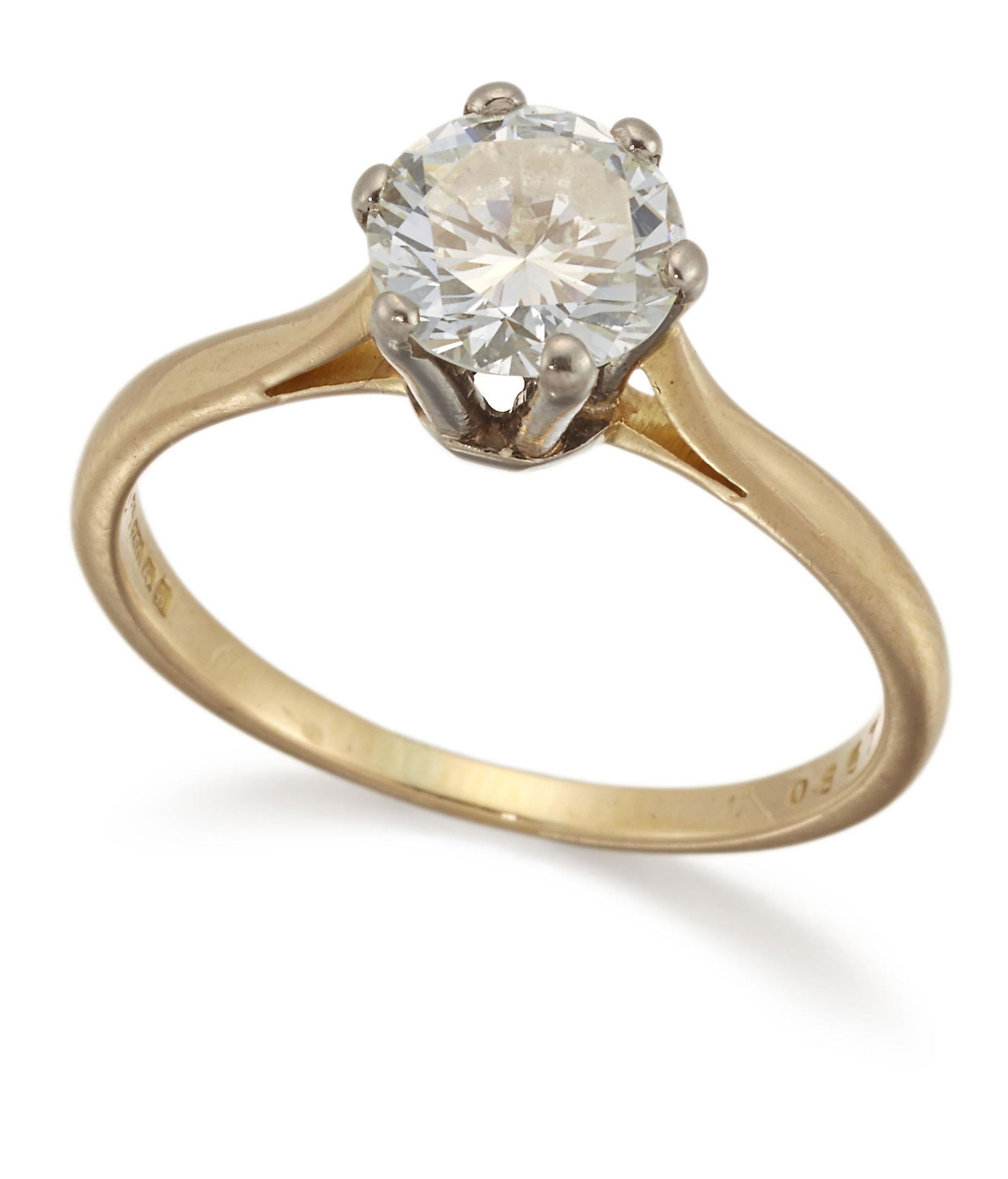 AN 18 CARAT GOLD SOLITAIRE DIAMOND RING (1 of 1)