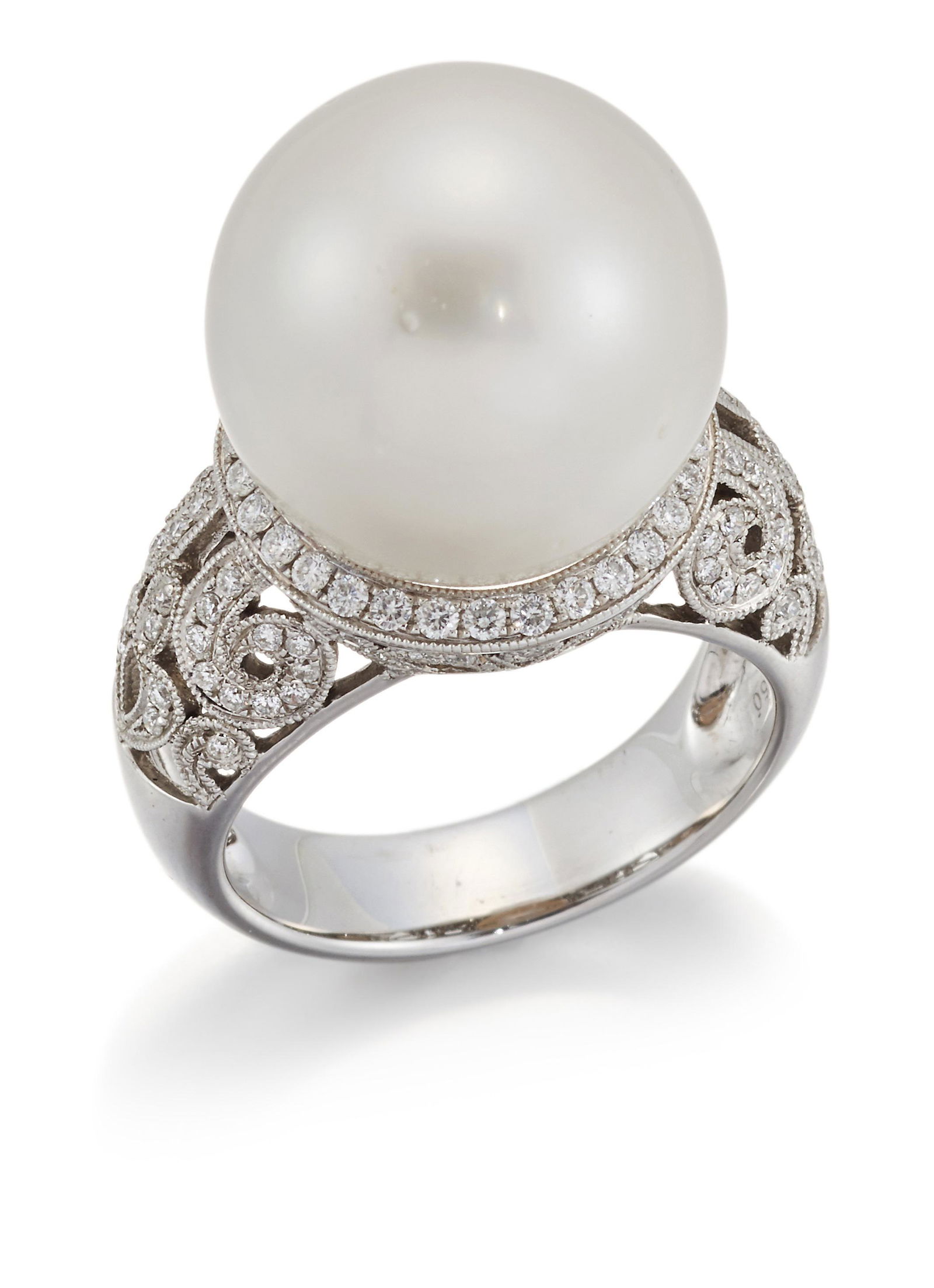 A SOUTH SEA CULTURED PEARL AND DIAMOND DRESS RING (1 of 1)