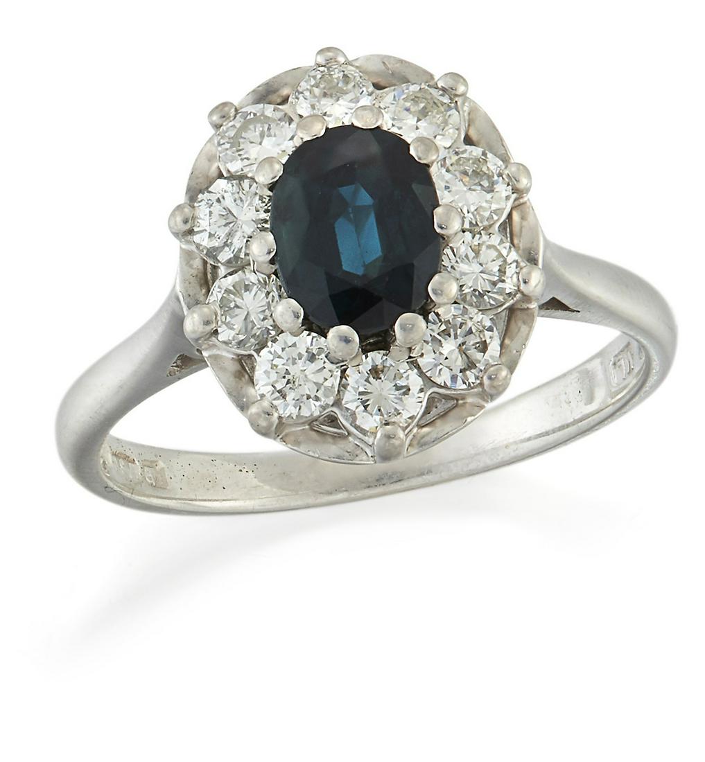 AN 18 CARAT WHITE GOLD SAPPHIRE AND DIAMOND CLUSTER RING (1 of 1)