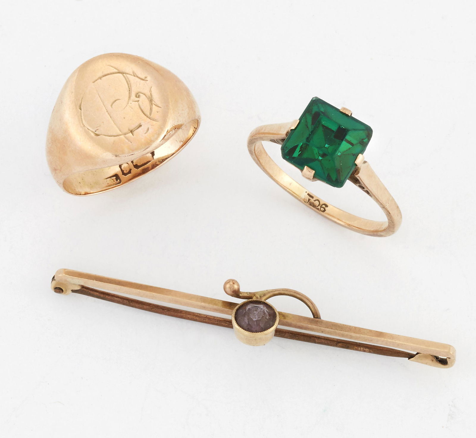 A GROUP OF JEWELLERY (1 of 1)