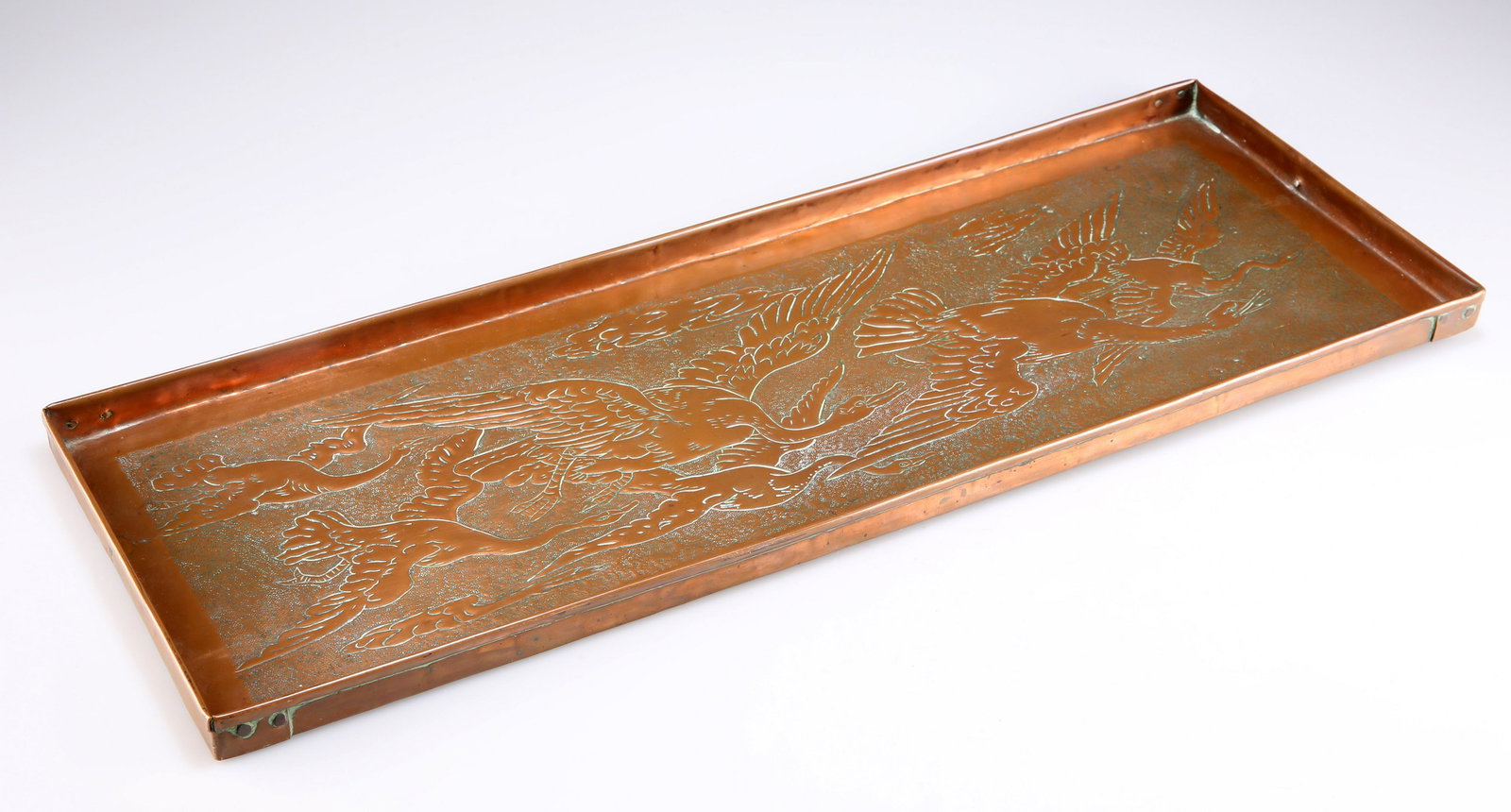 AN ARTS AND CRAFTS COPPER TRAY (1 of 2)