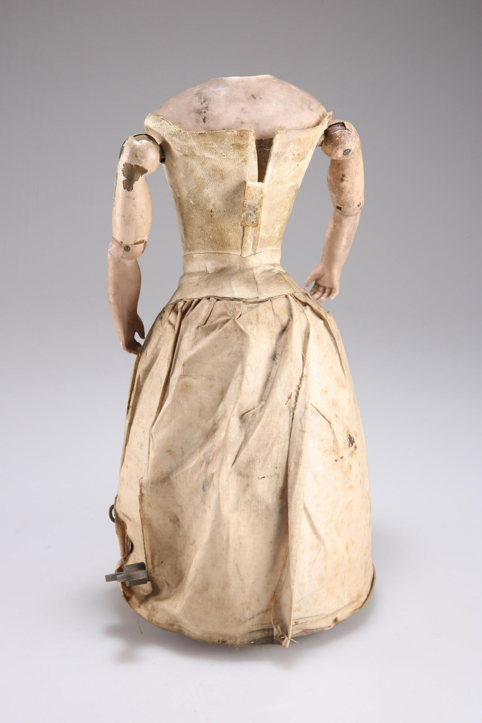 A 19TH CENTURY CLOCKWORK 'WALKING' DOLL (1 of 3)