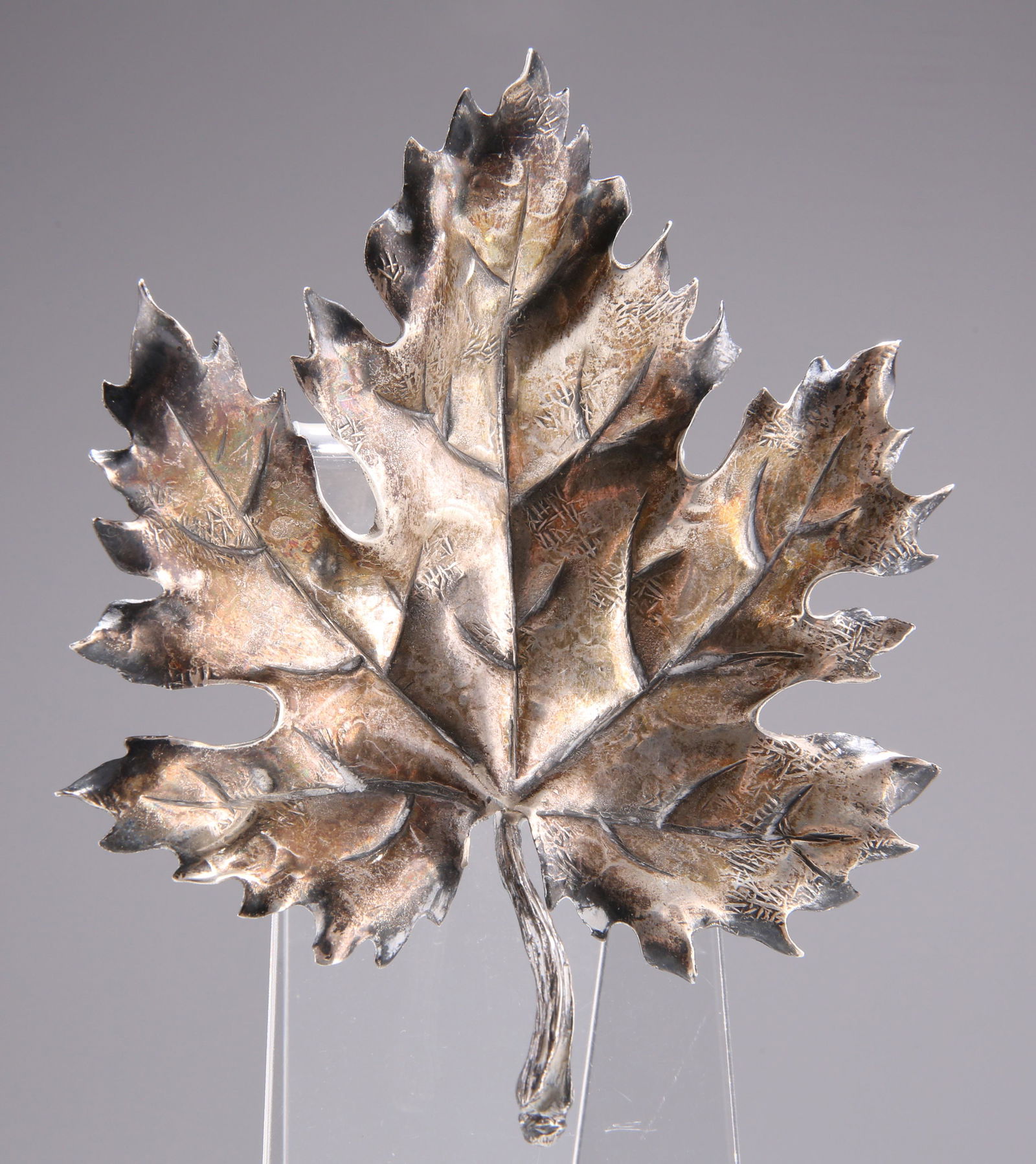 A 20TH CENTURY ITALIAN SILVER LEAF-FORM DISH (1 of 2)