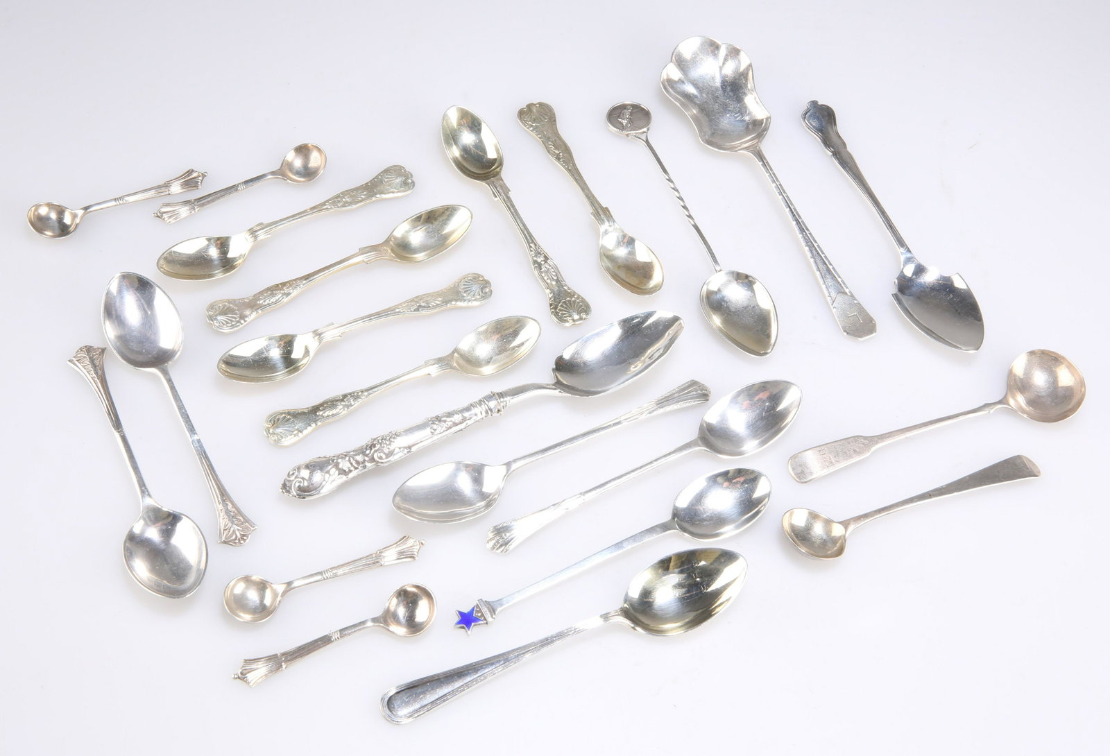 A MIXED LOT OF GEORGIAN AND LATER SILVER SPOONS: A MIXED LOT OF GEORGIAN AND LATER SILVER SPOONS various marks and types. (Qty) 8 troy ounces gross