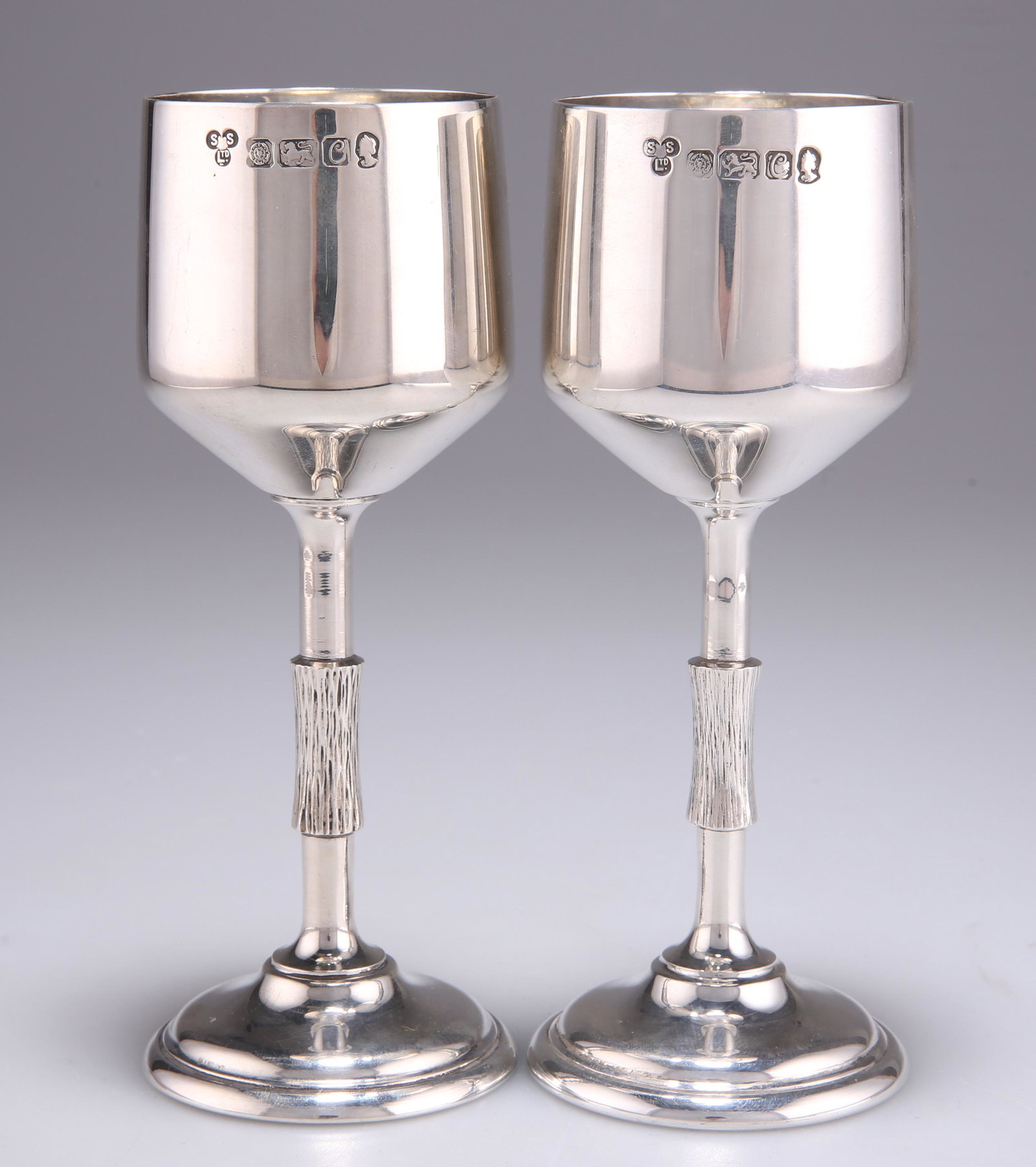 A PAIR OF ELIZABETH II SILVER GOBLETS (1 of 3)